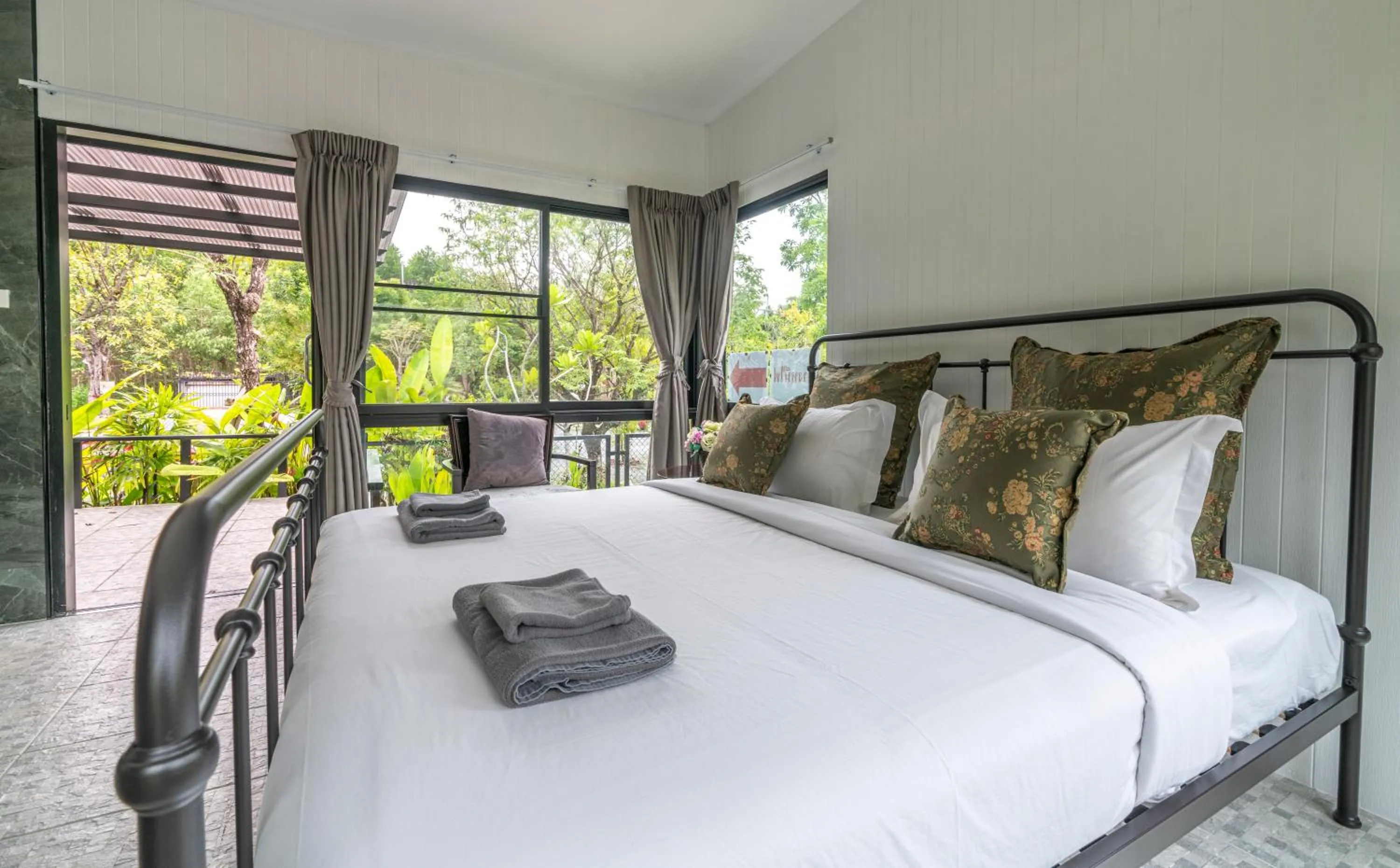 Bedroom, Bed in Utapao sattahip rayong resort