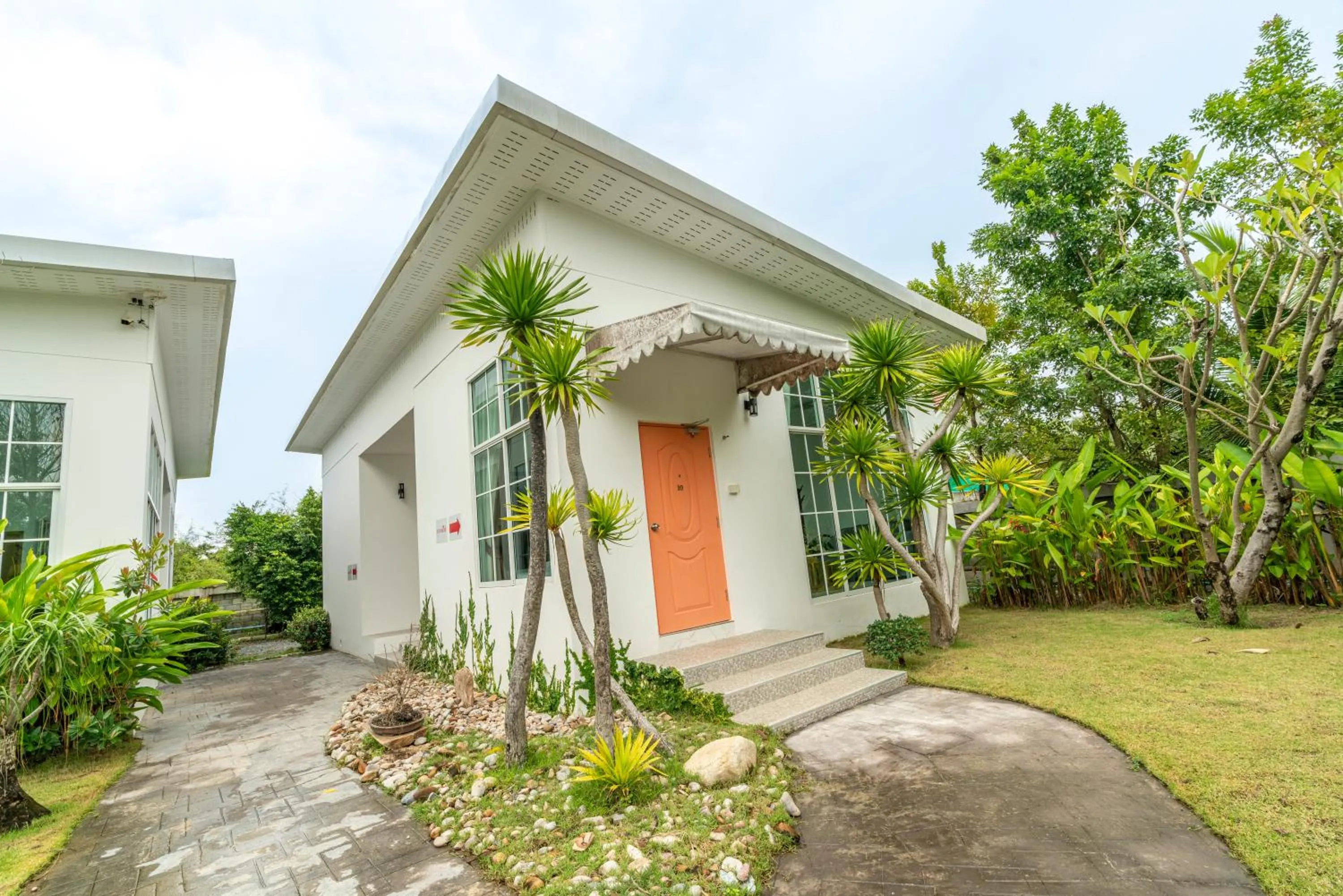 Property building in Utapao sattahip rayong resort