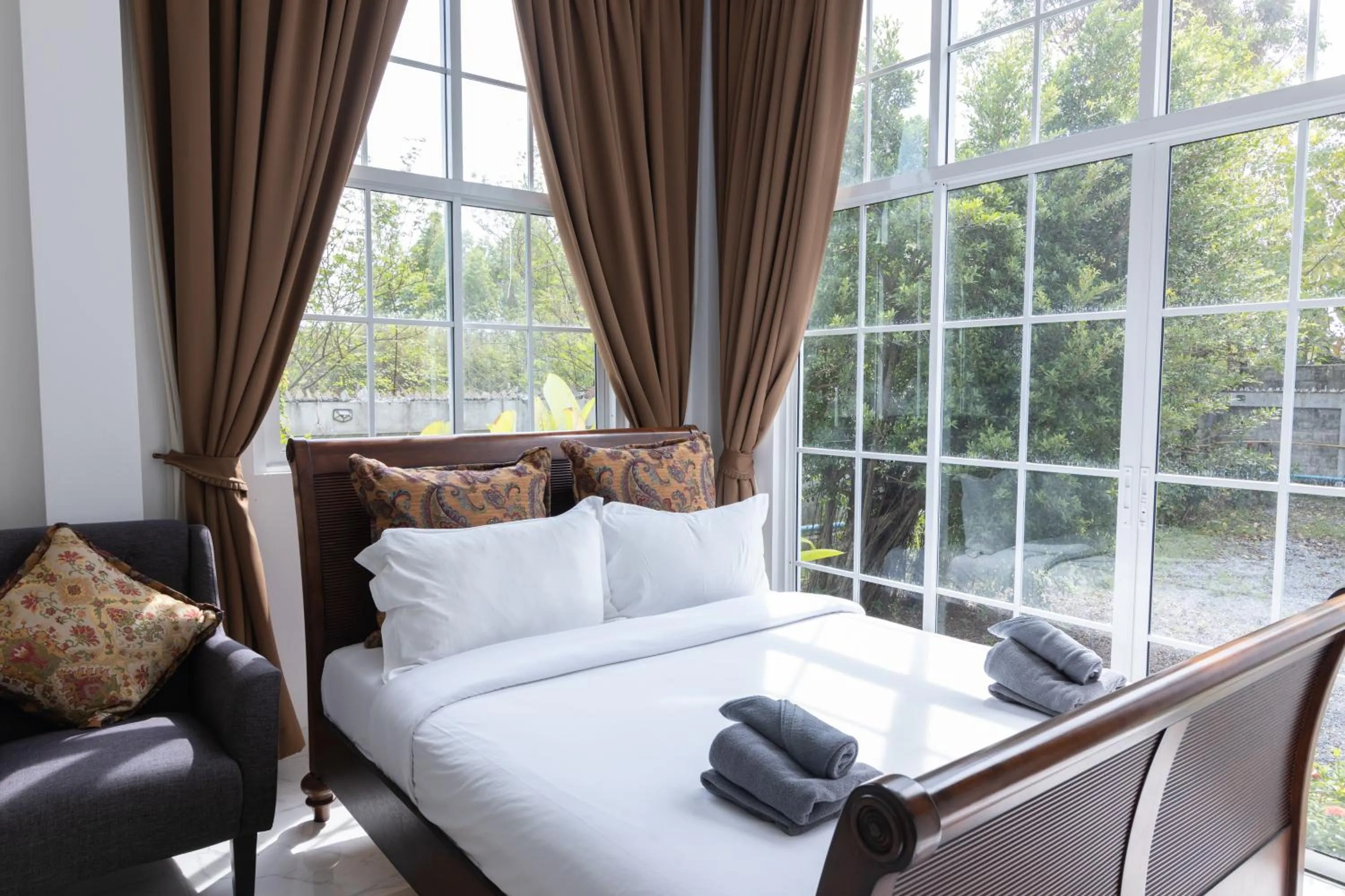 Bedroom, Bed in Utapao sattahip rayong resort