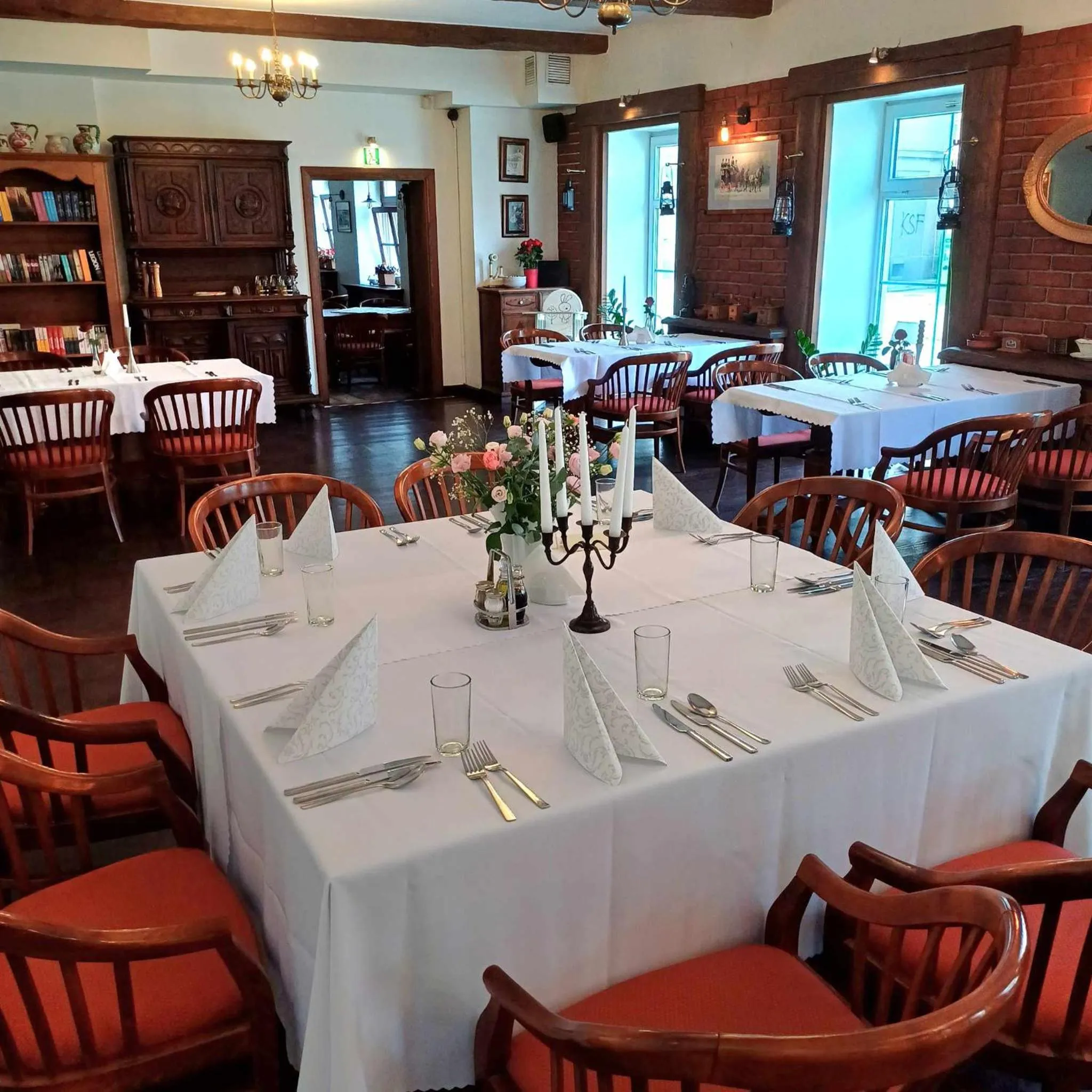 Restaurant/places to eat in Hotel Zajazd Kultury, dawniej Pocztowy