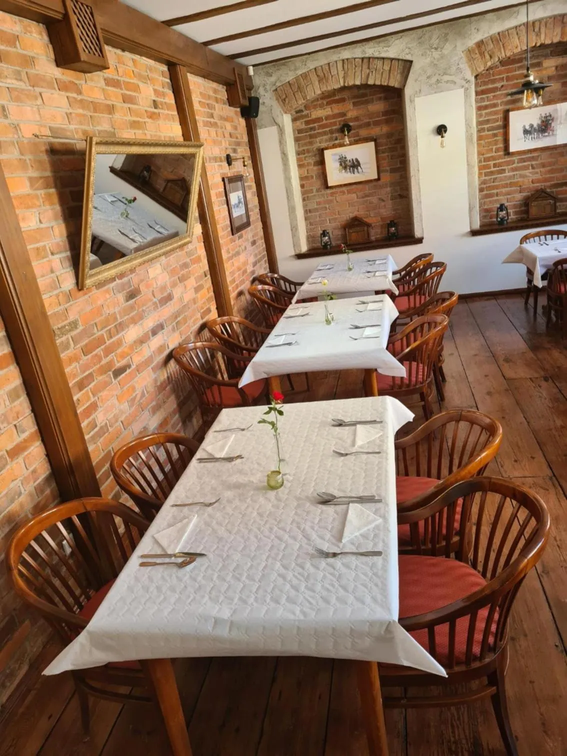 Restaurant/places to eat in Hotel Zajazd Kultury, dawniej Pocztowy