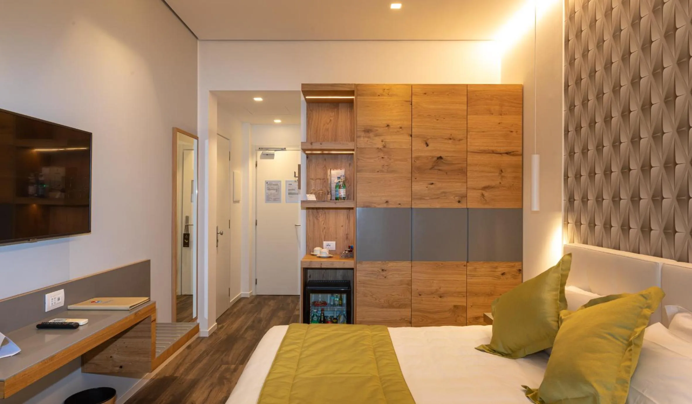 Photo of the whole room, Bed in Hotel Aurora