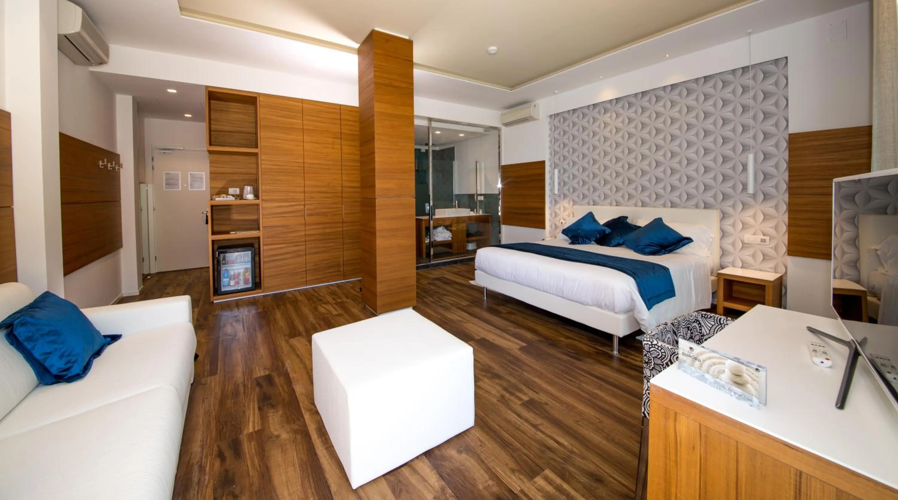 Bedroom, Bed in Hotel Aurora