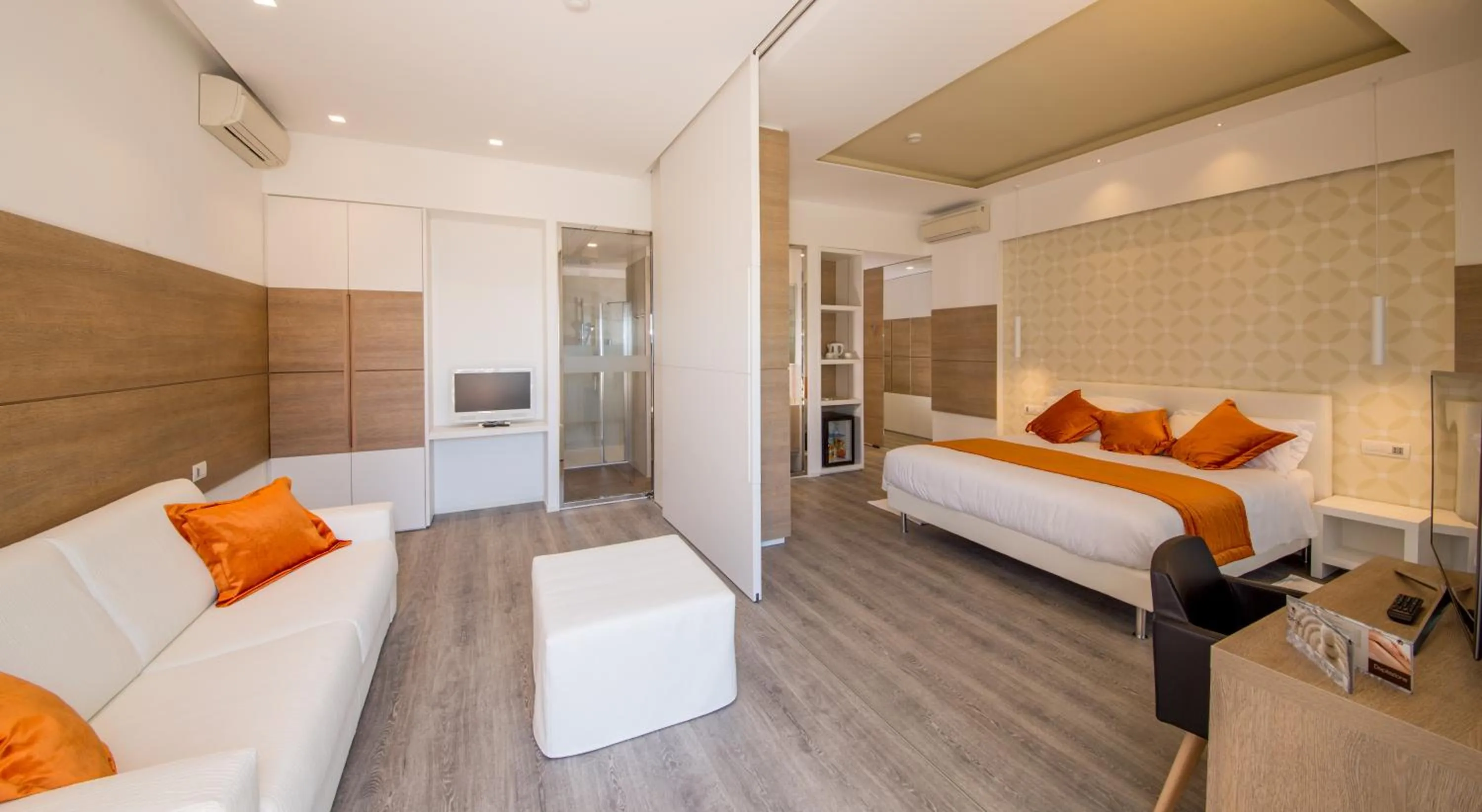 bunk bed, Bed in Hotel Aurora