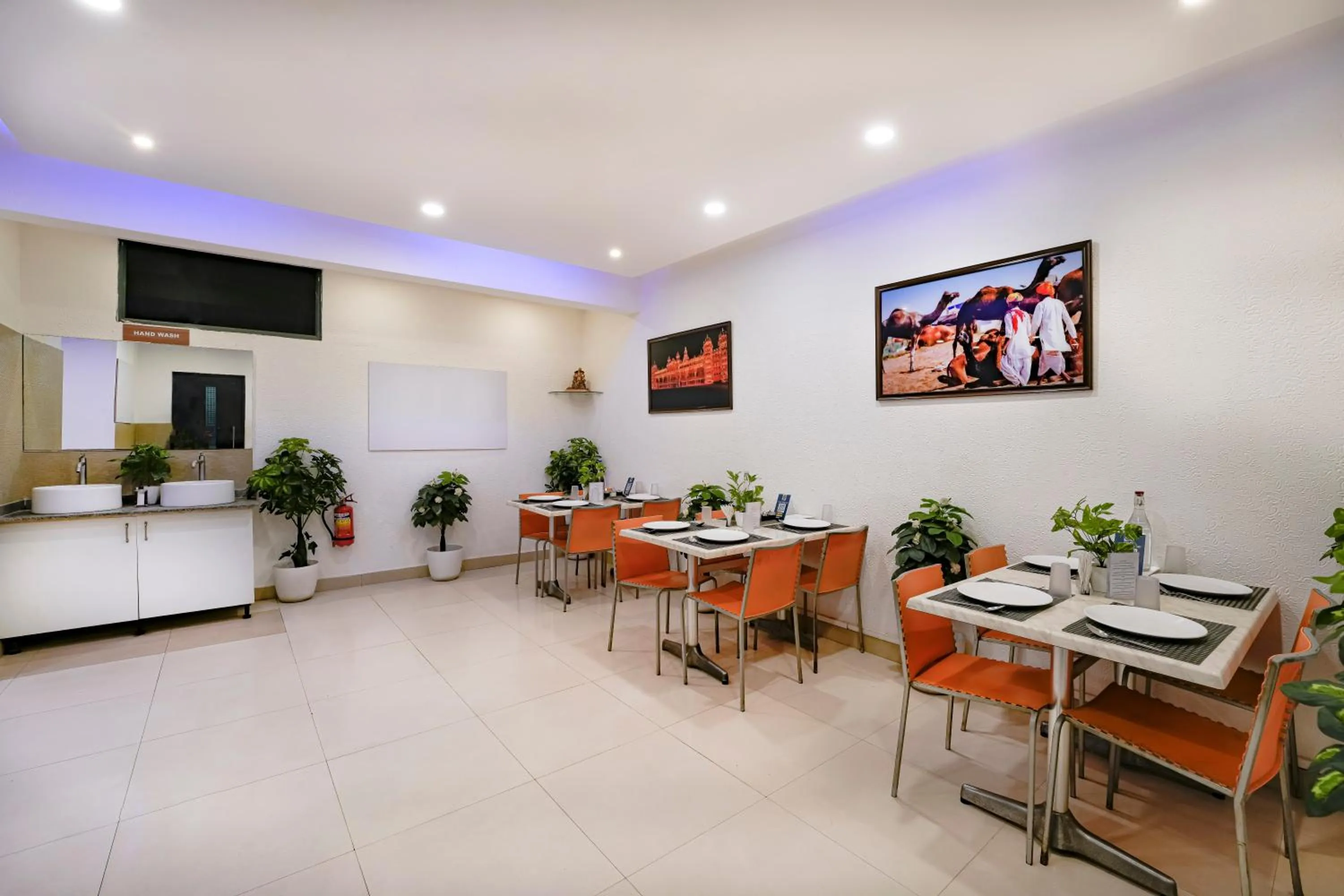 Restaurant/places to eat in Nevesa Inn