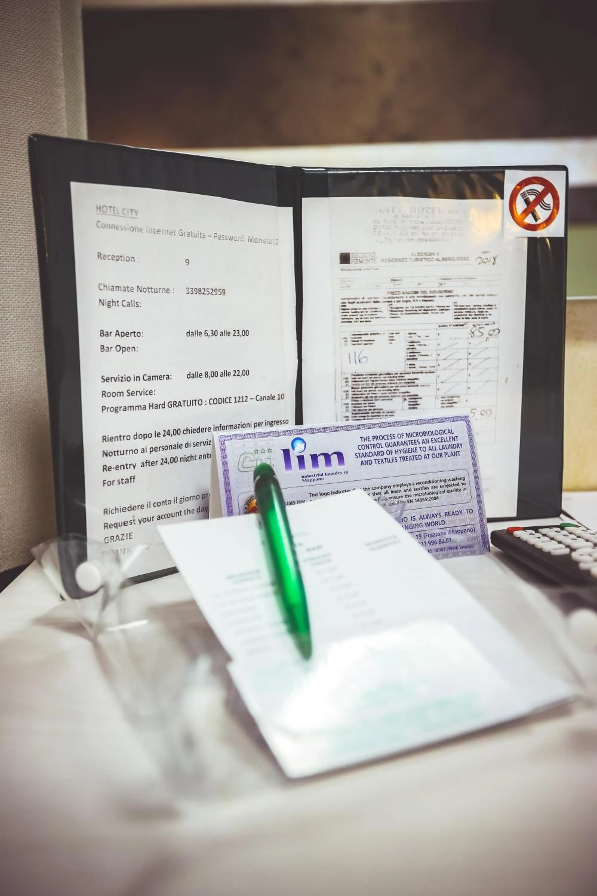 Text overlay in Hotel City