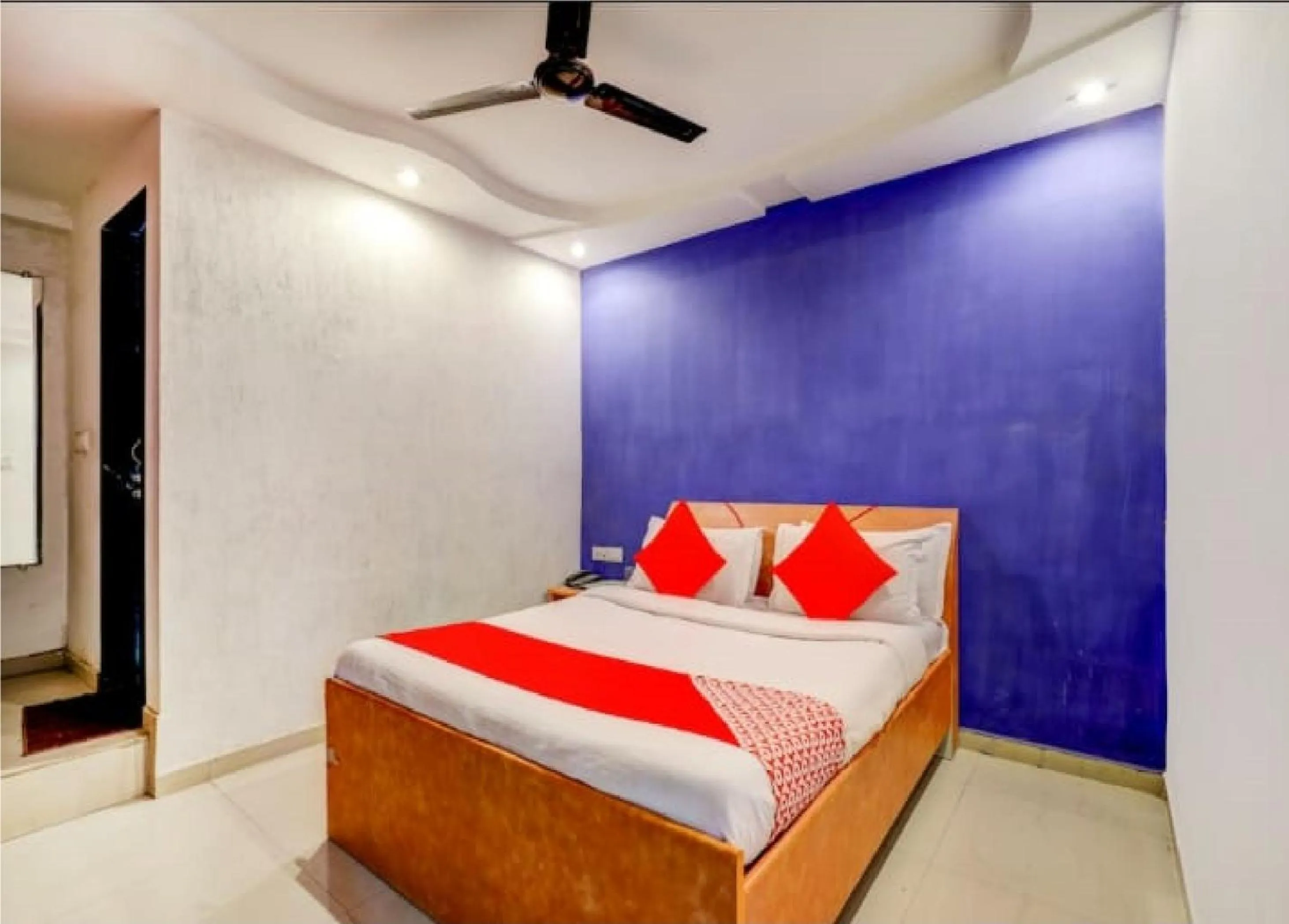 Bed in Hotel Sangam
