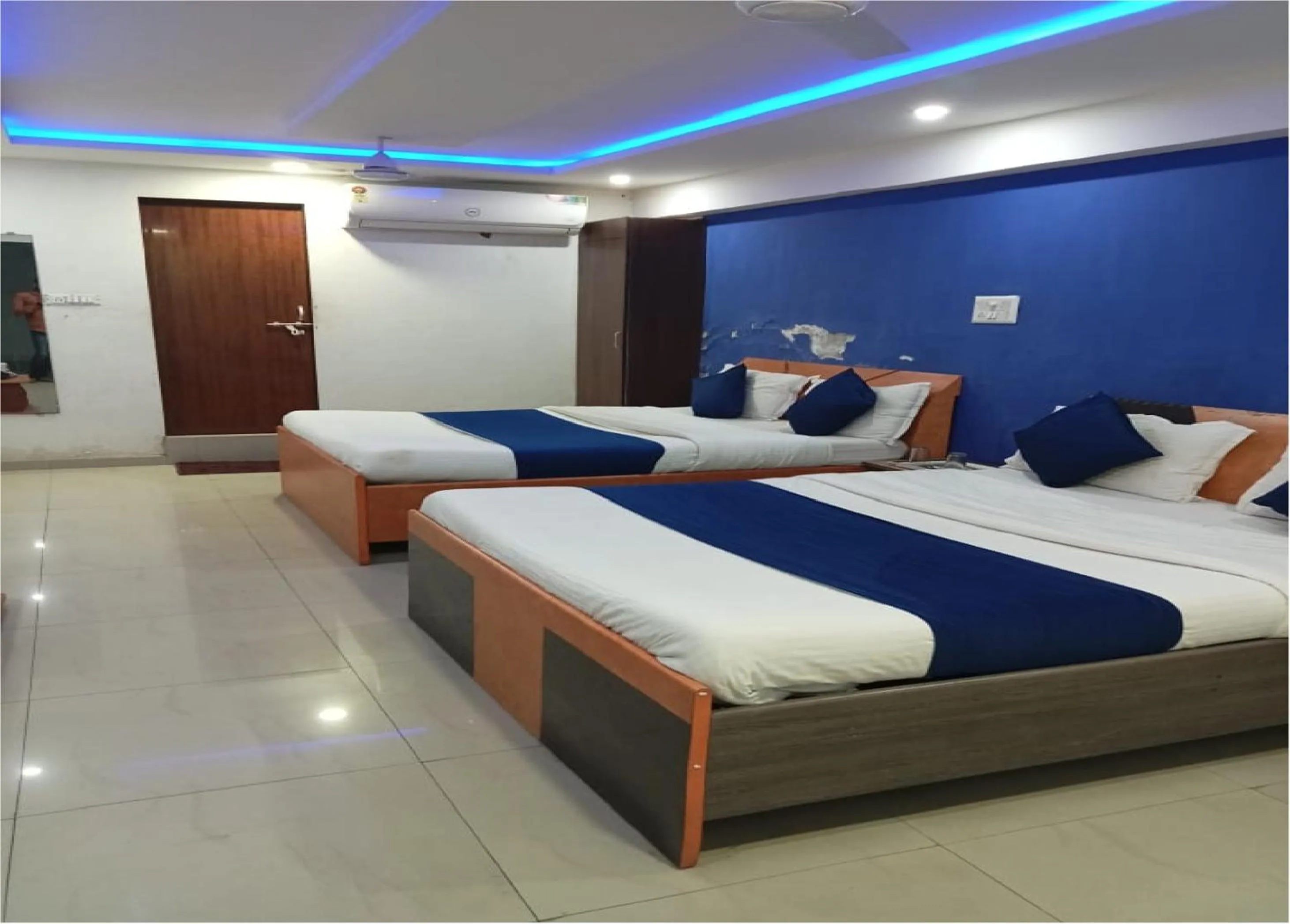 Bed in Hotel Sangam