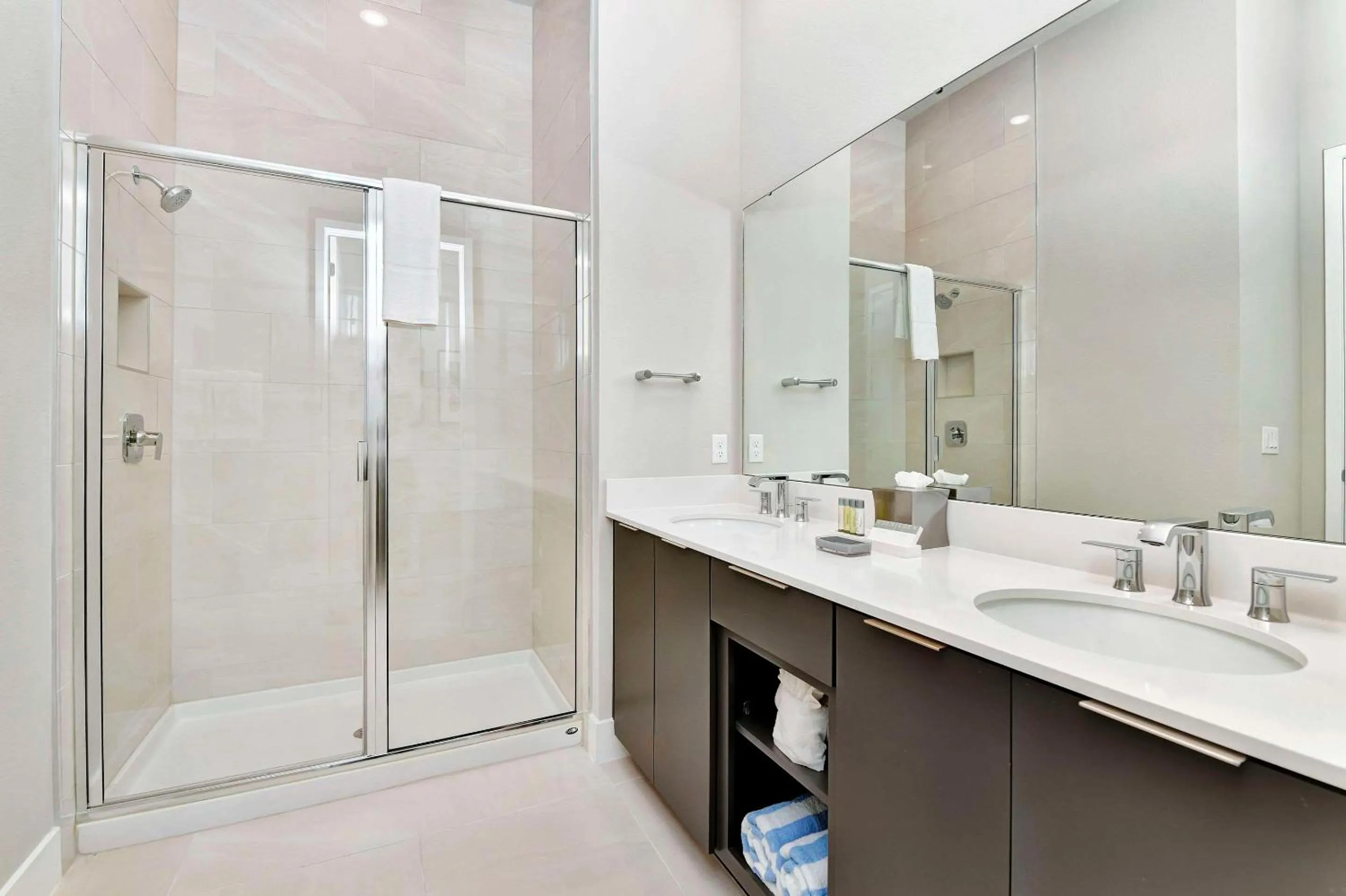 Bedroom in Spectrum Resort Villas Orlando and Waterparks