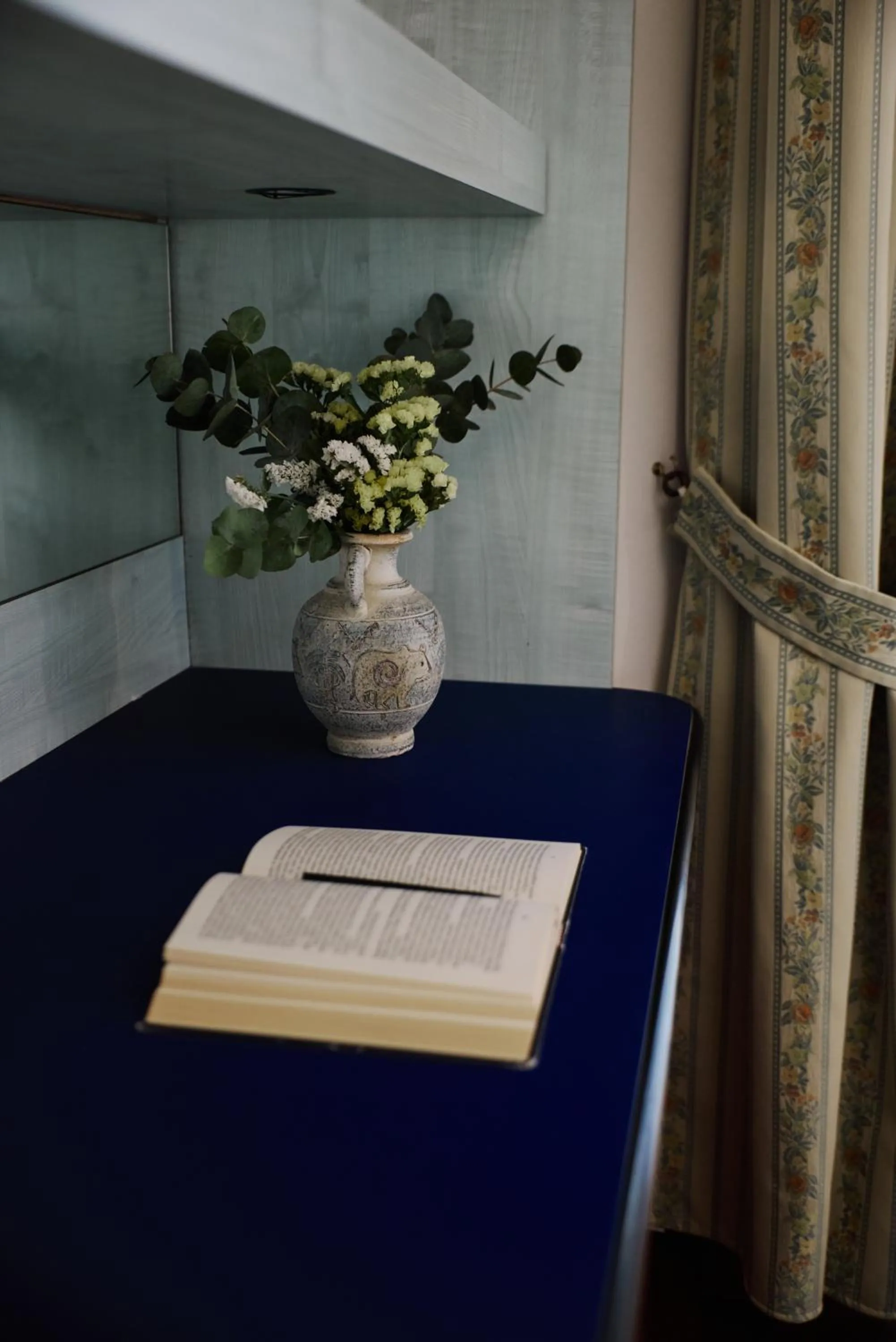 Bedroom in Hotel Negresco