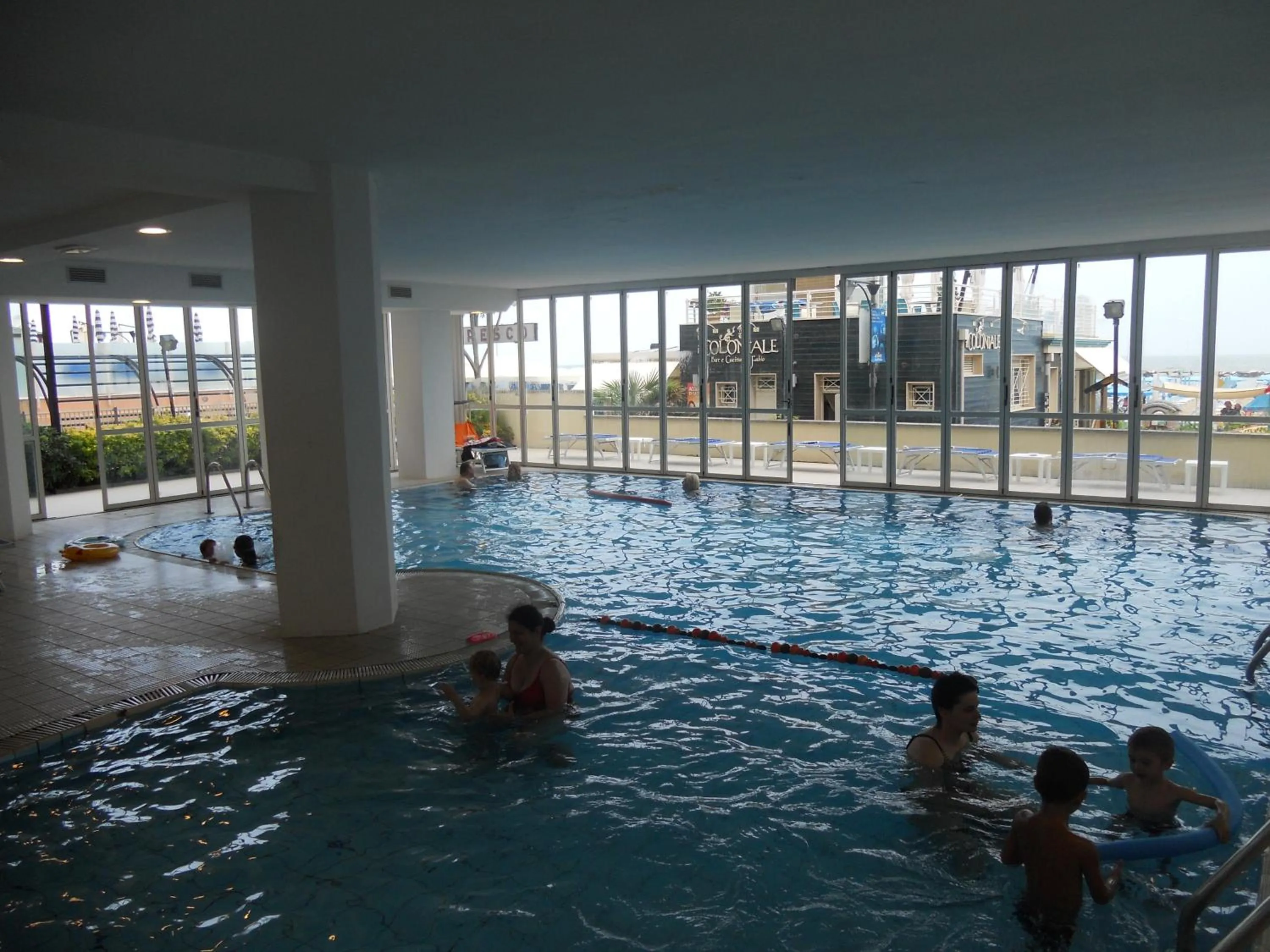 Swimming pool in Hotel Negresco