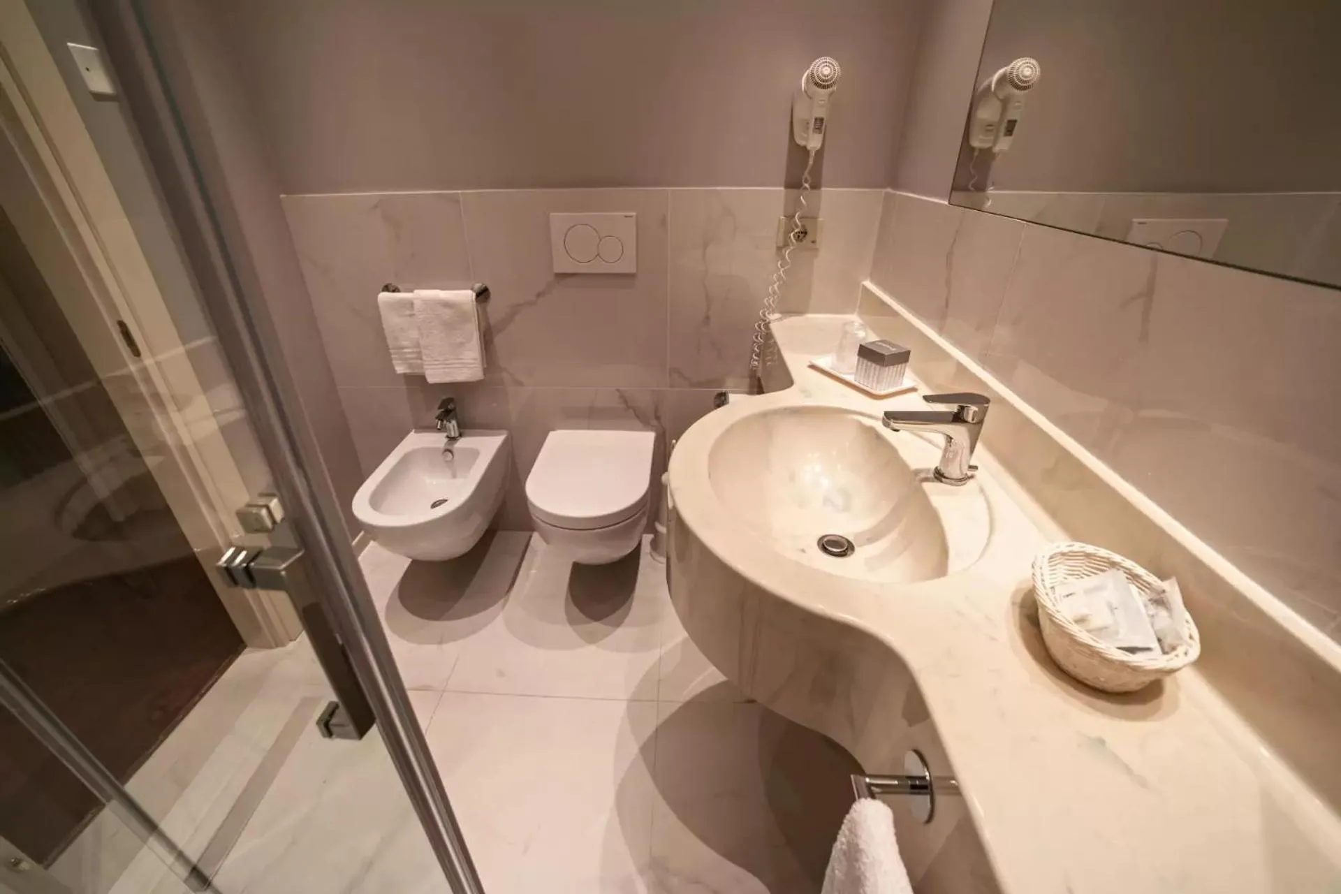 Bathroom in Hotel Negresco