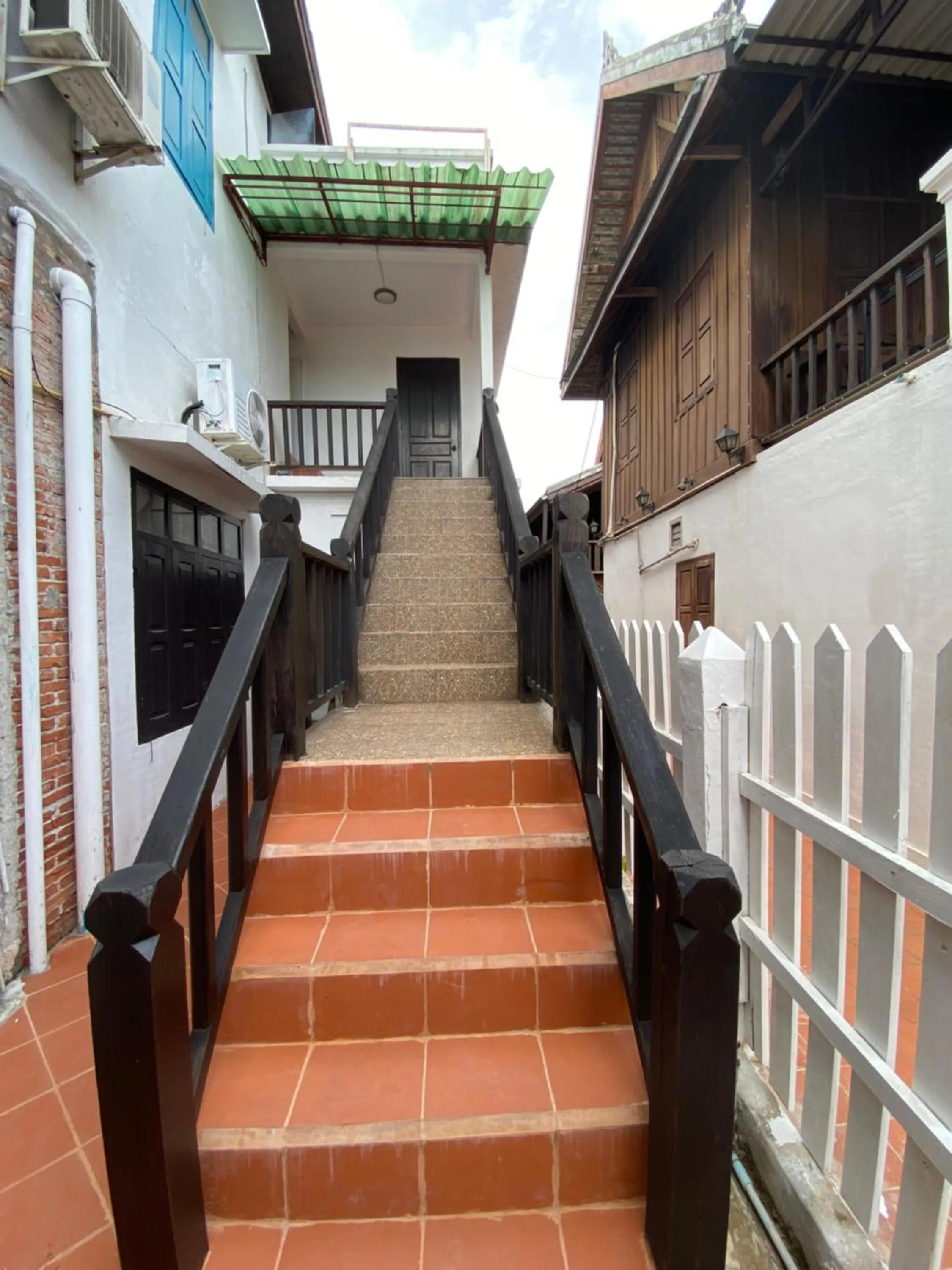 Facade/entrance in Ban Channuane