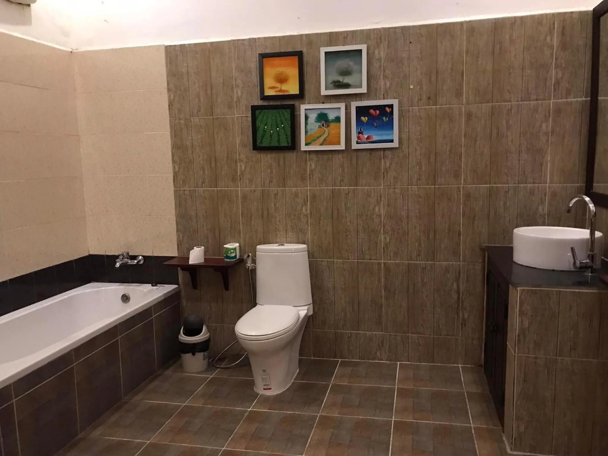 Bathroom in Ban Channuane