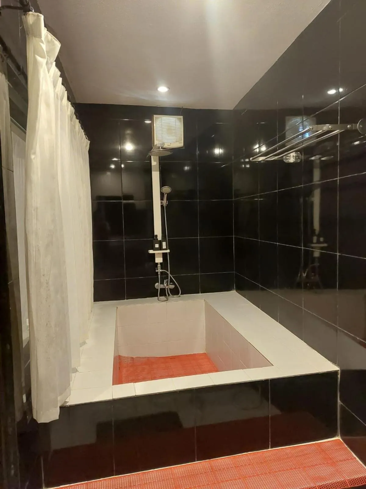 Shower in Ban Channuane