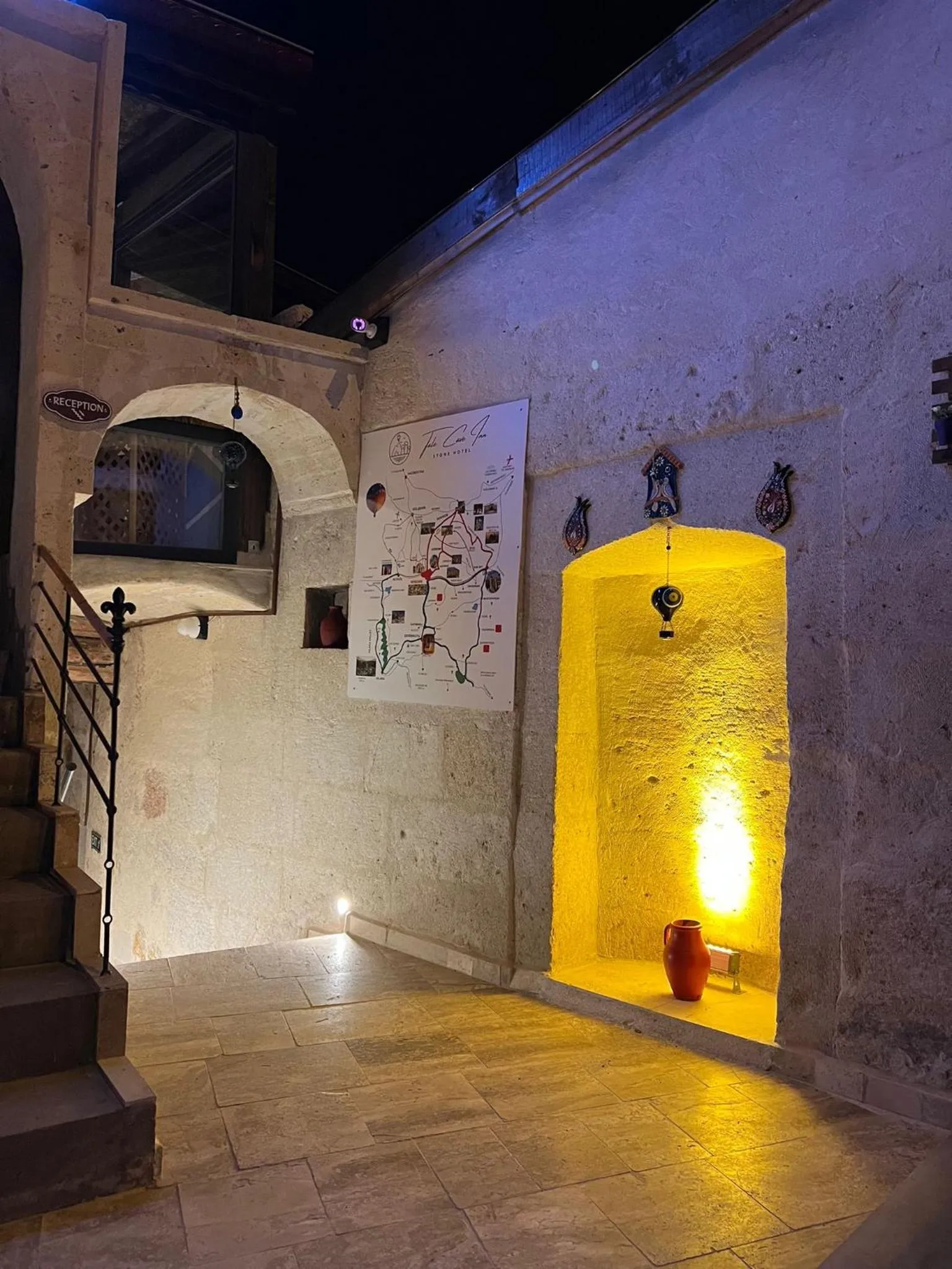 Facade/entrance in Tale Cave İnn