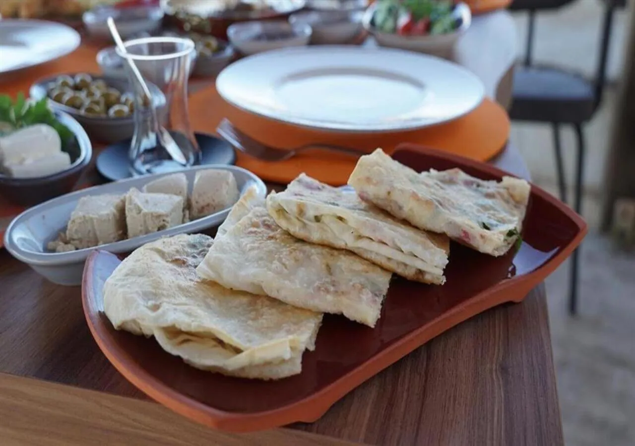 Breakfast in Tale Cave İnn