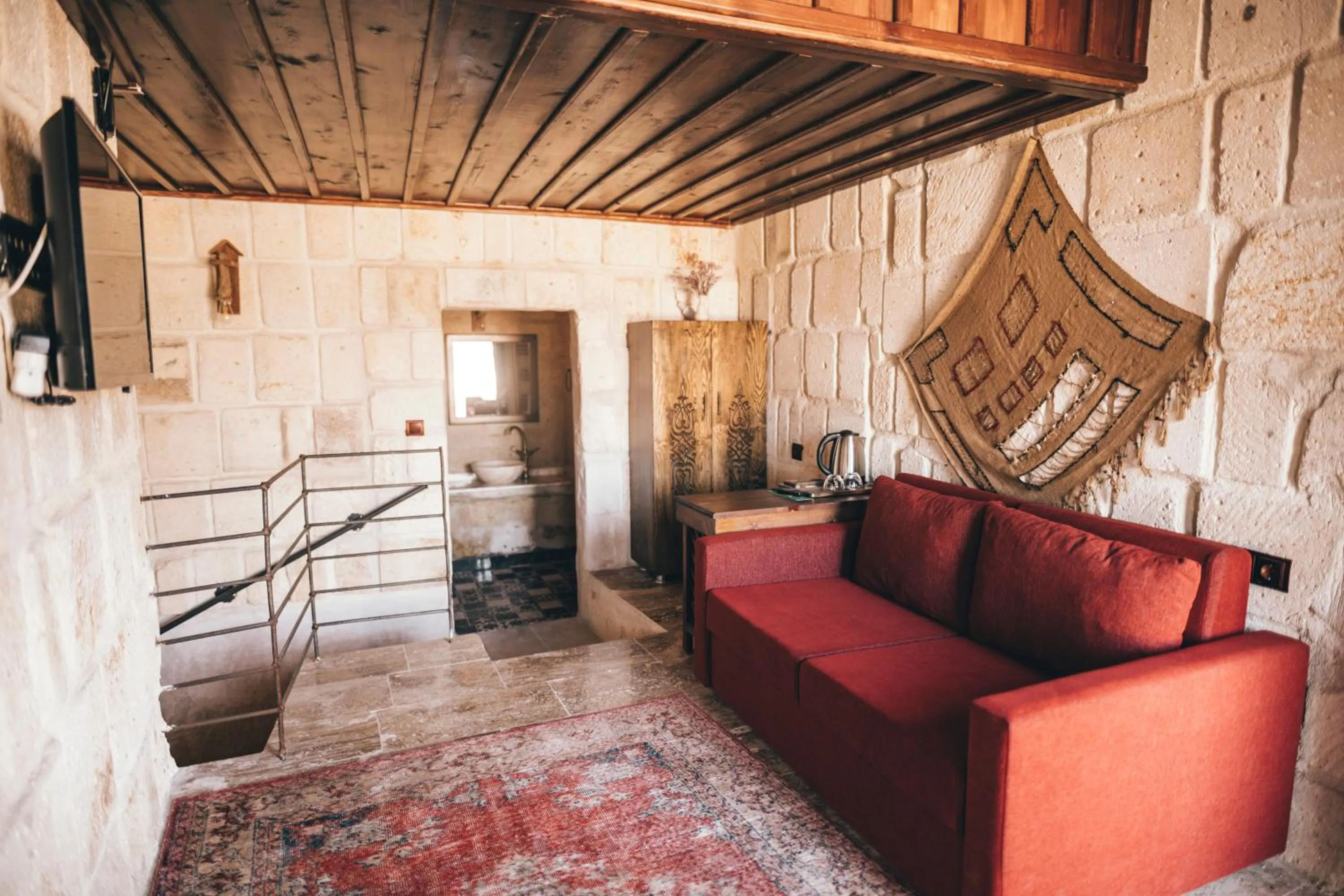 TV and multimedia in Tale Cave İnn