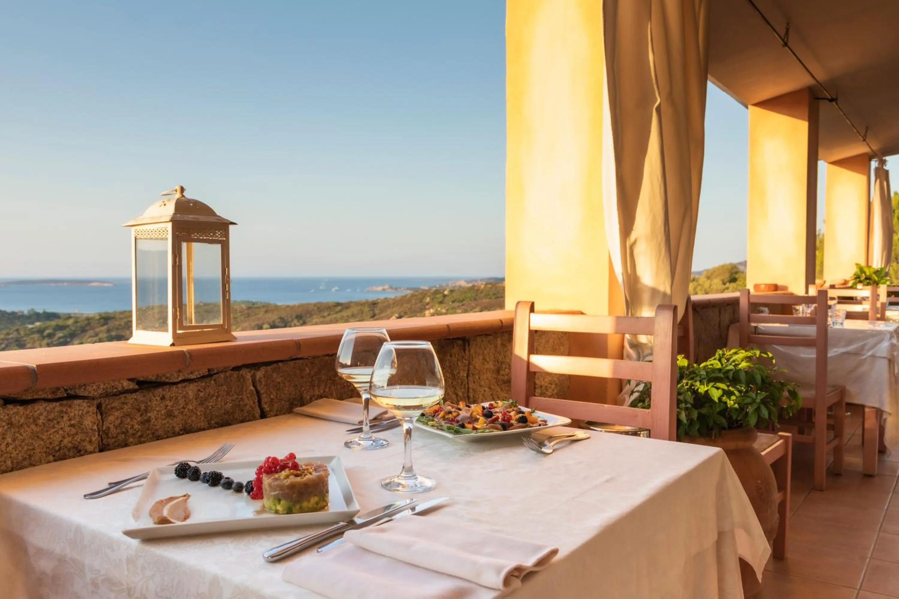 Restaurant/places to eat in Hotel Micalosu