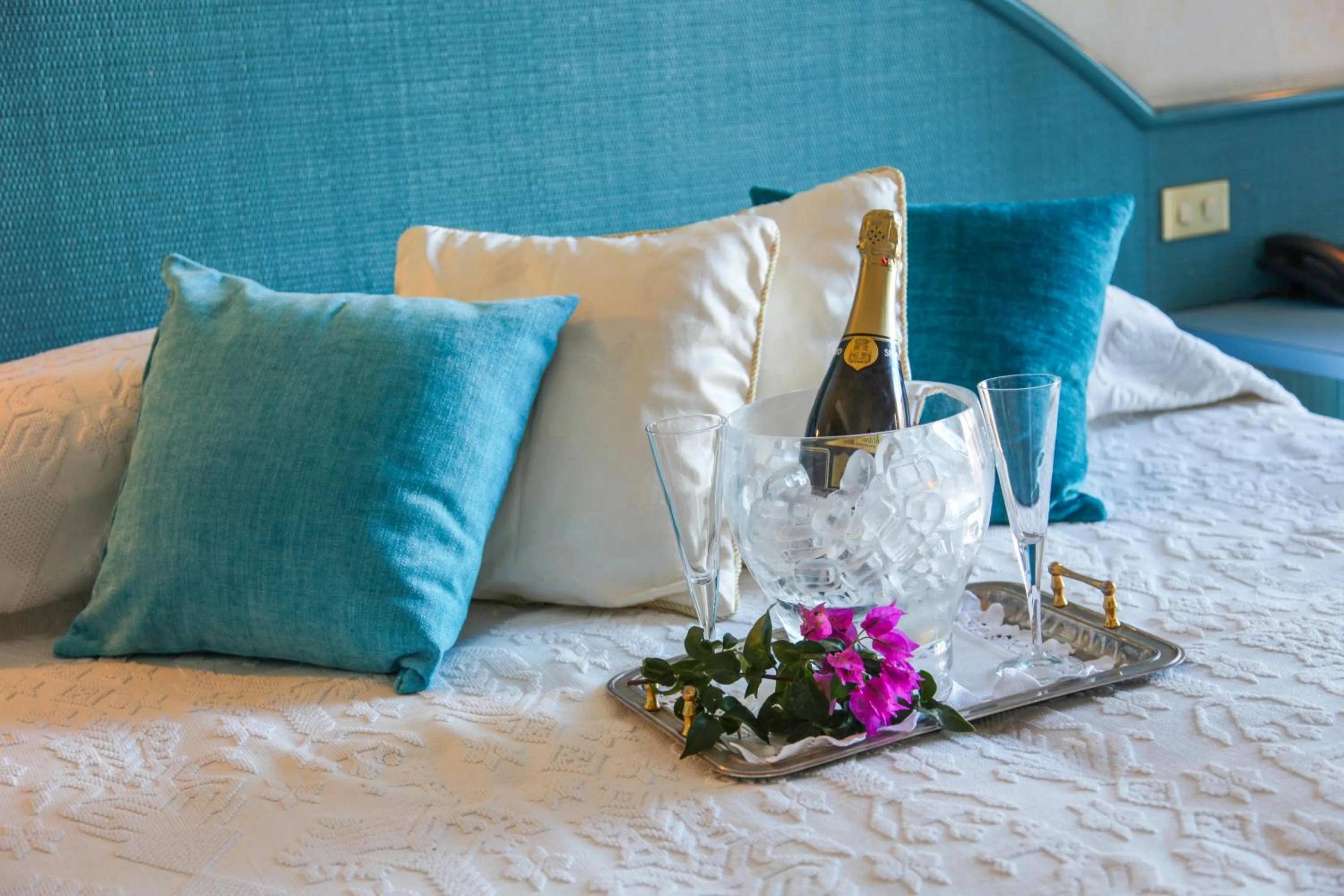 Decorative detail, Bed in Hotel Micalosu