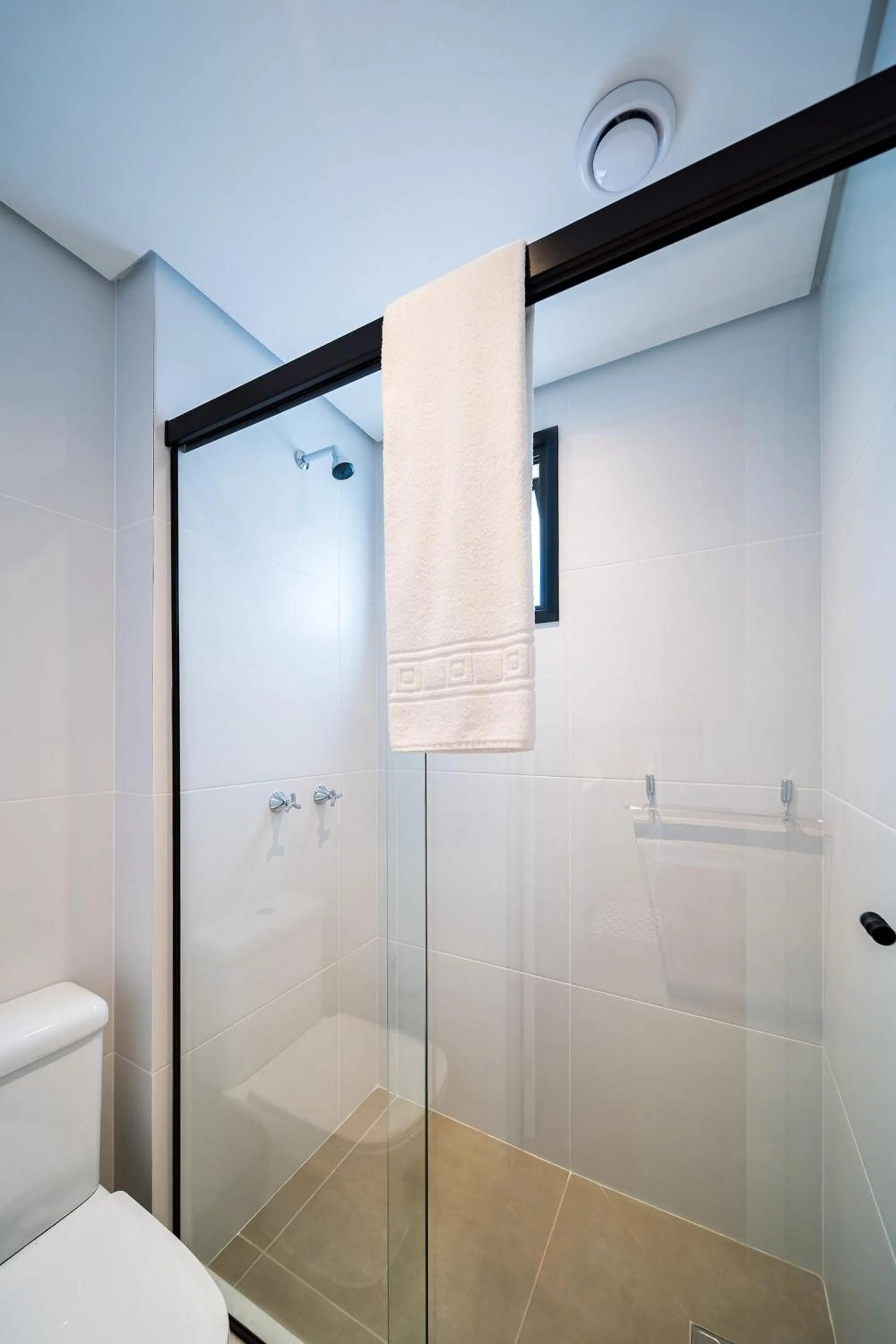 Toilet in Xtay Princess Curitiba