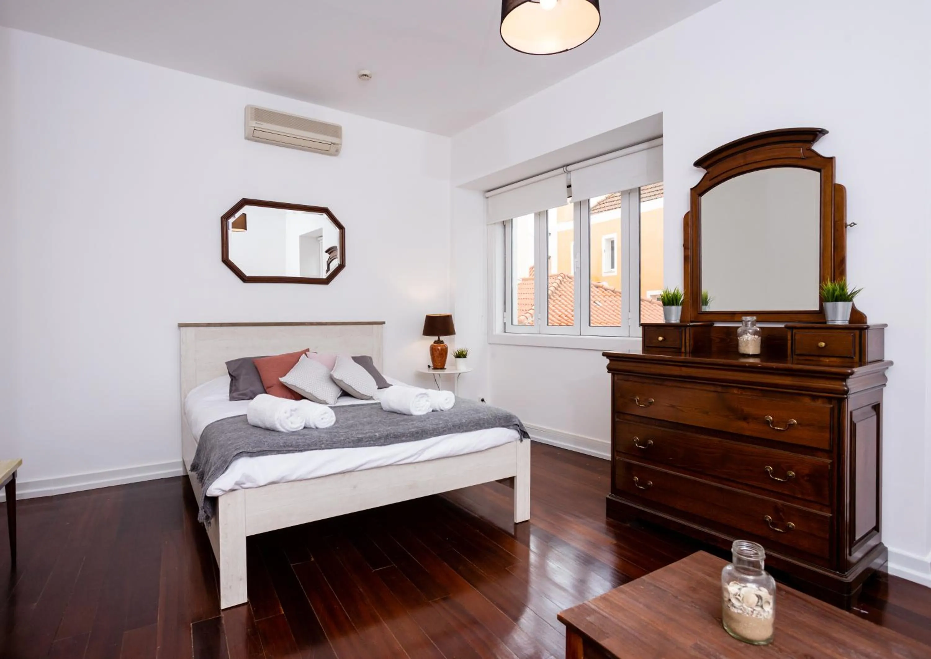 Photo of the whole room, Bed in Kais do Sol