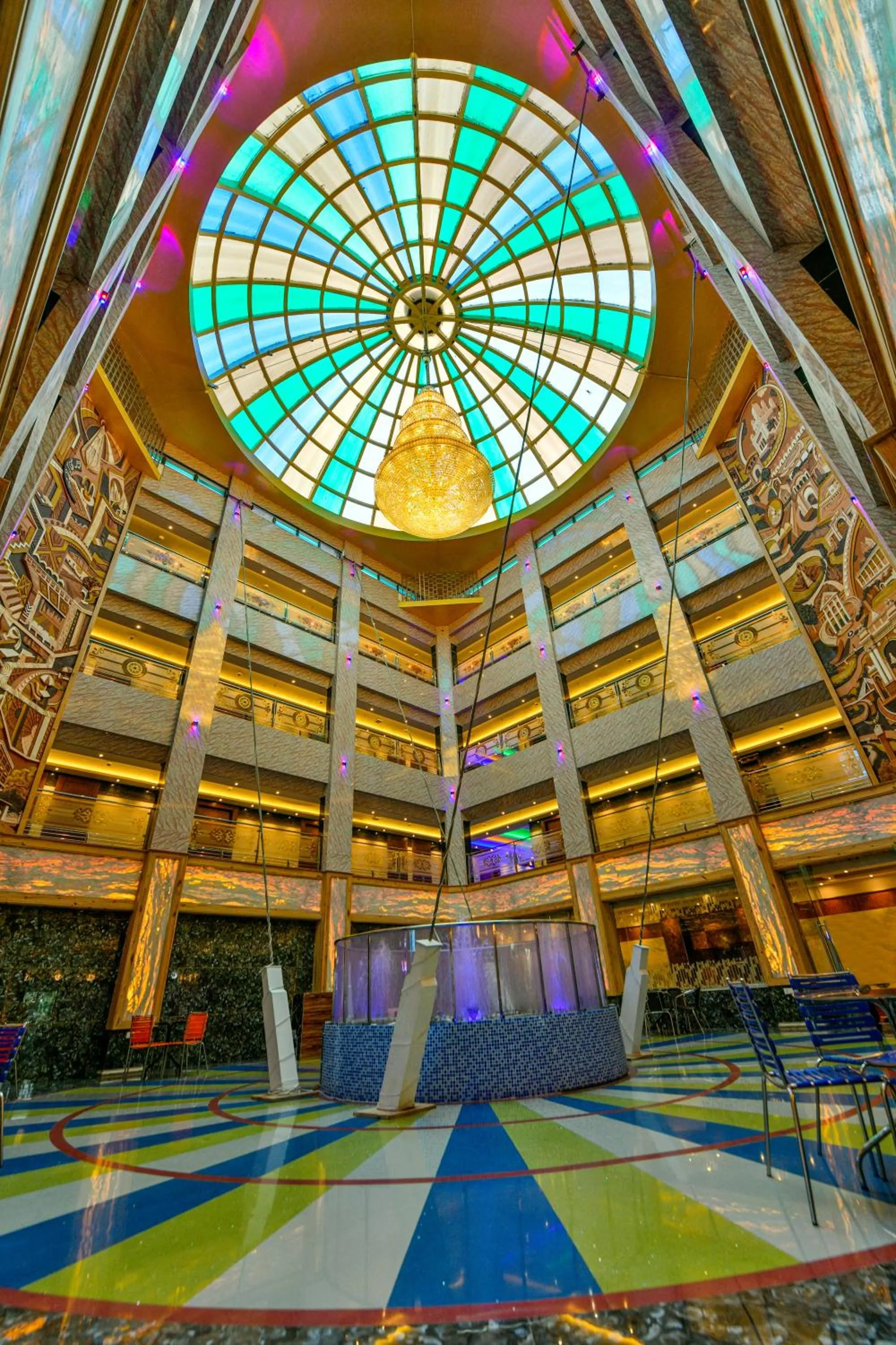 Restaurant/places to eat in Hotel RJ