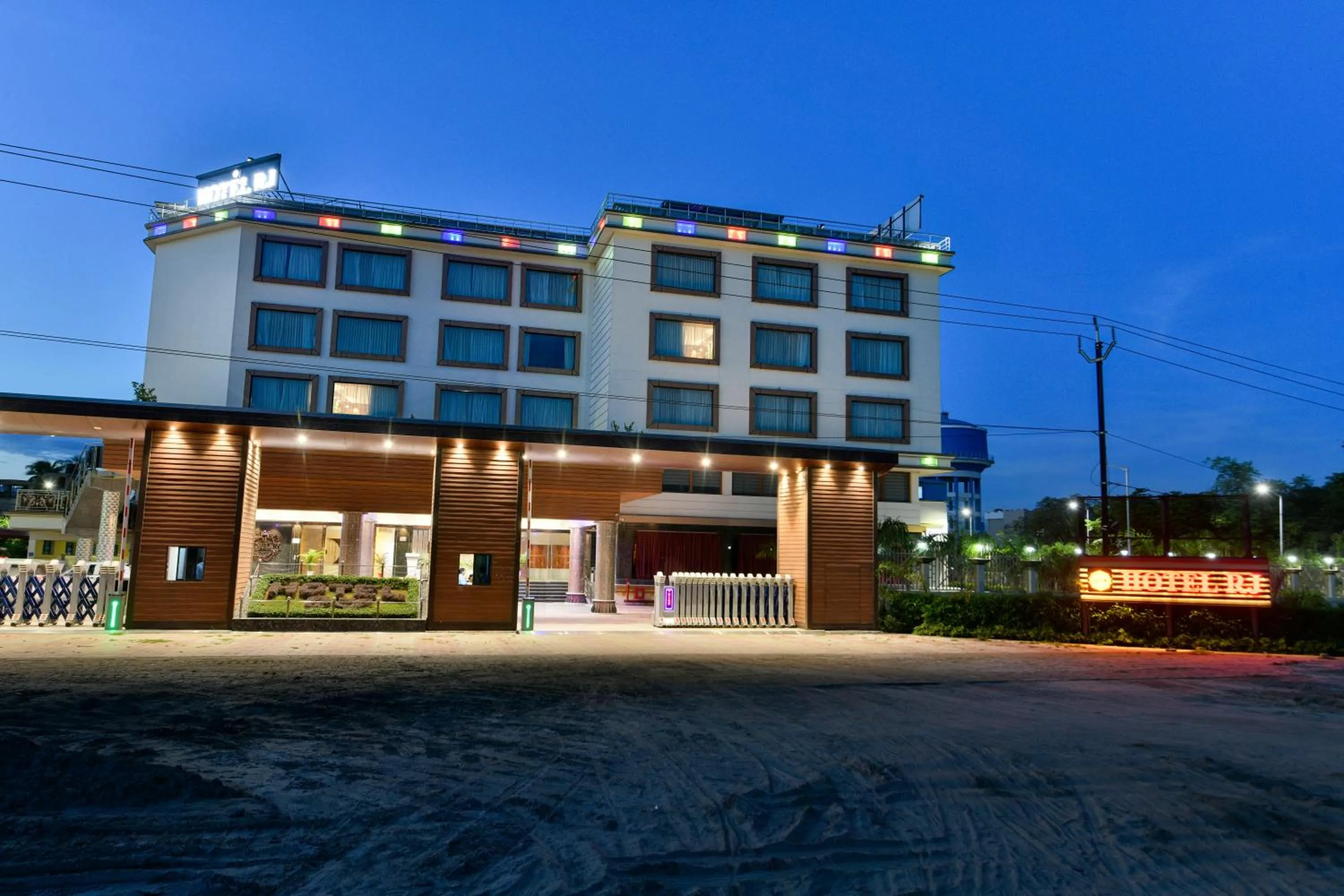 Property building in Hotel RJ