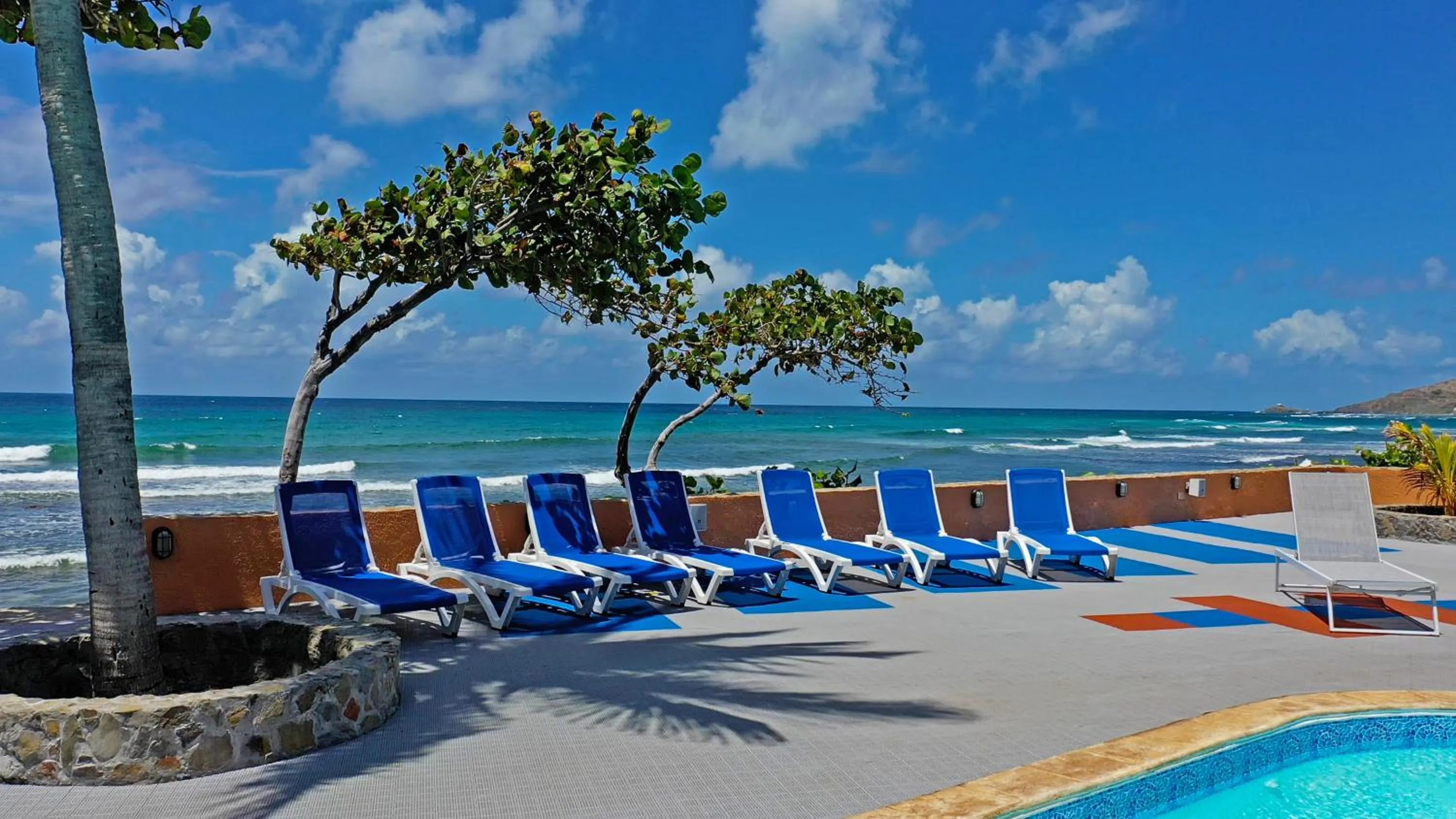Swimming pool in Grapetree Bay Hotel and Villas