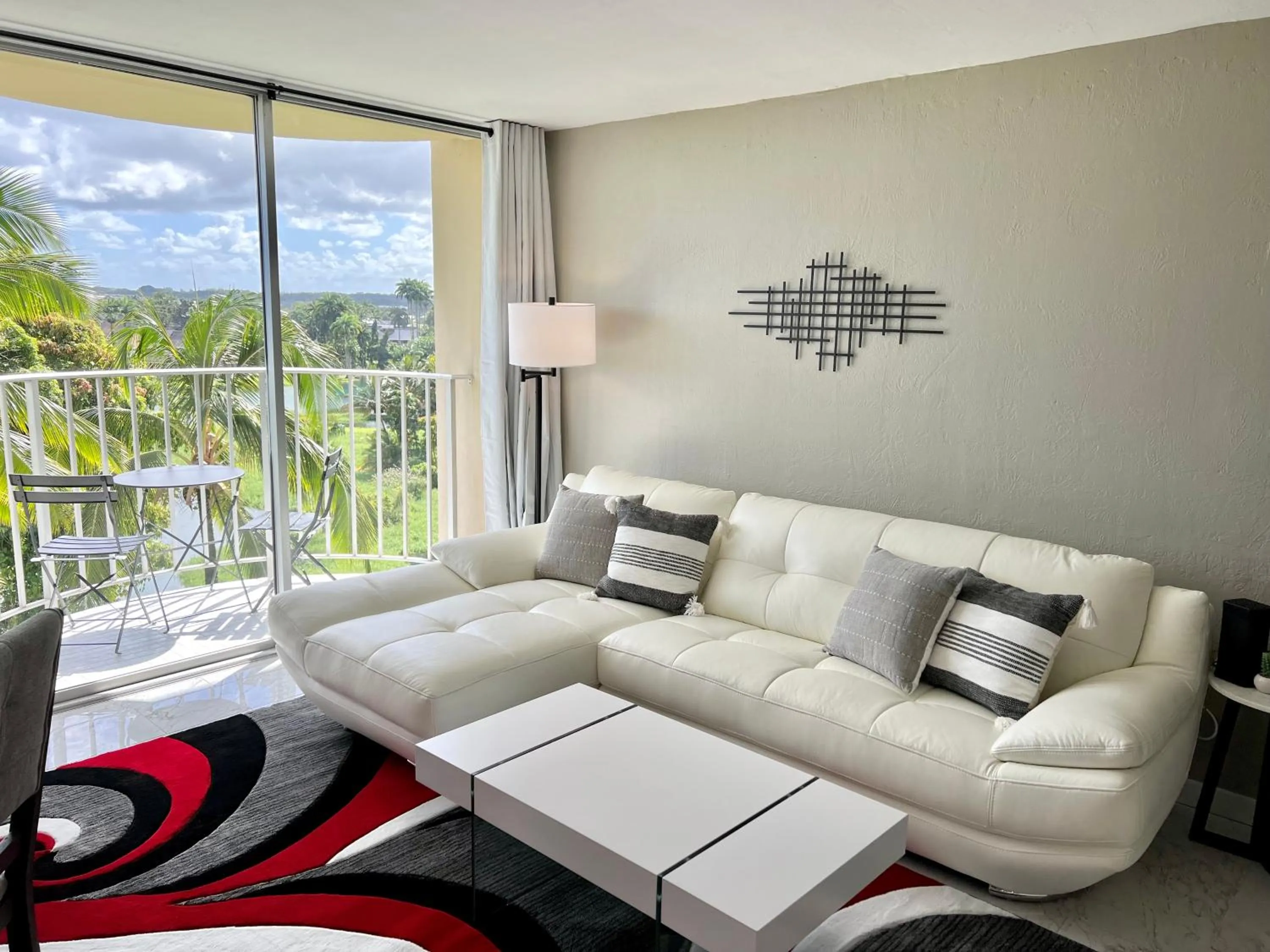Stunning Views Best location in Hilo 2BR modern Condo