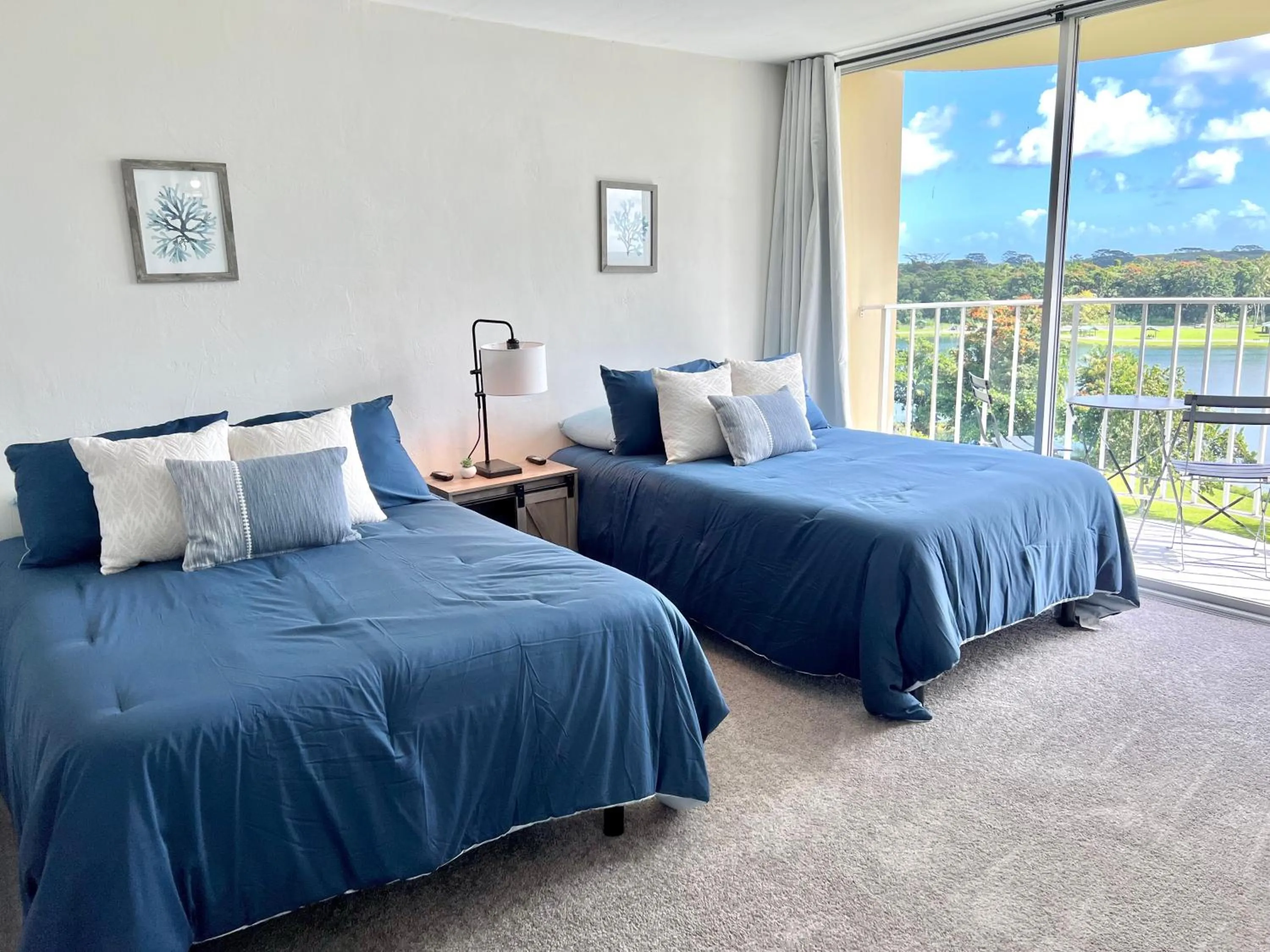 Bed in Stunning Views Best location in Hilo 2BR modern Condo