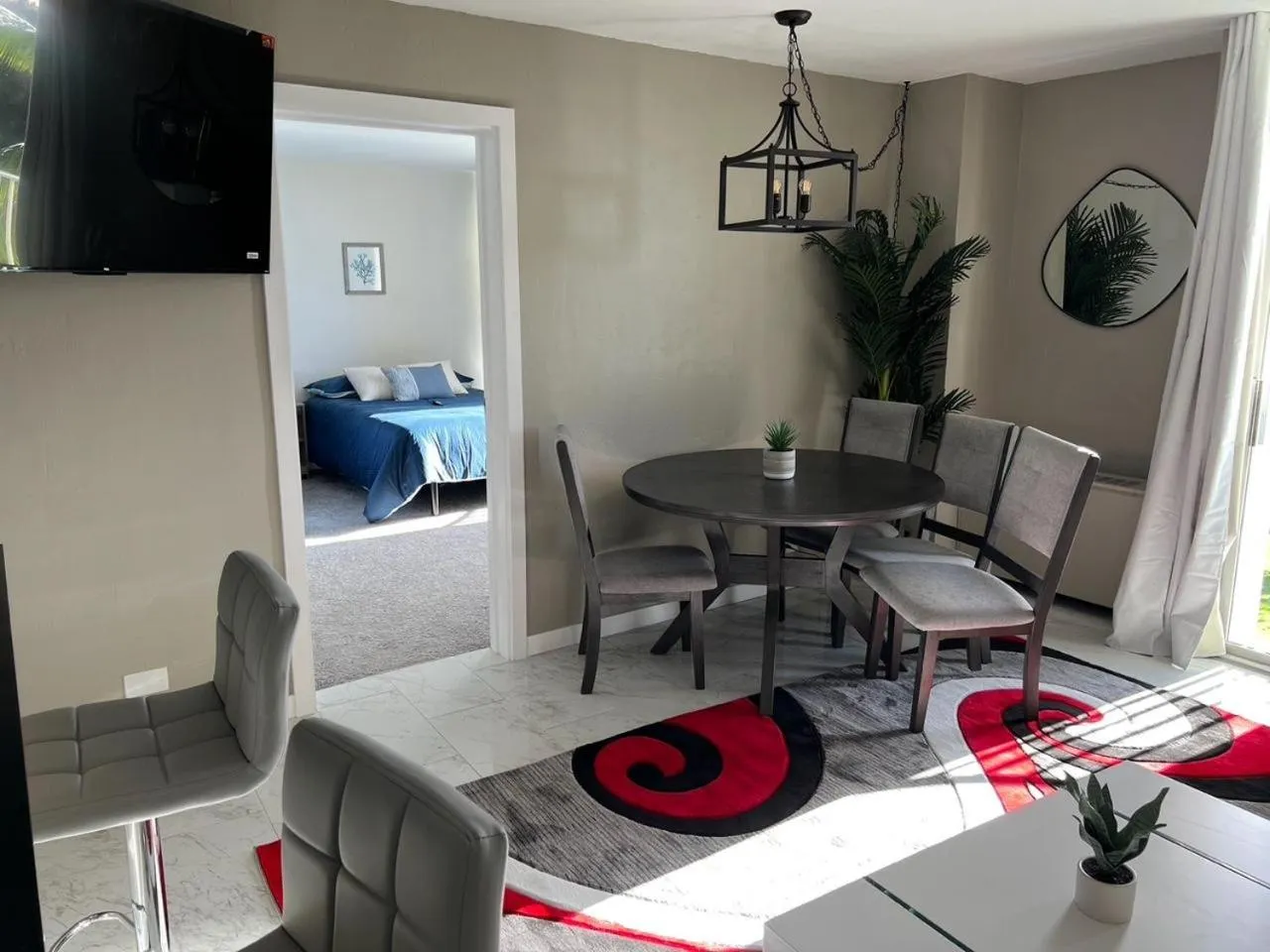 Stunning Views Best location in Hilo 2BR modern Condo