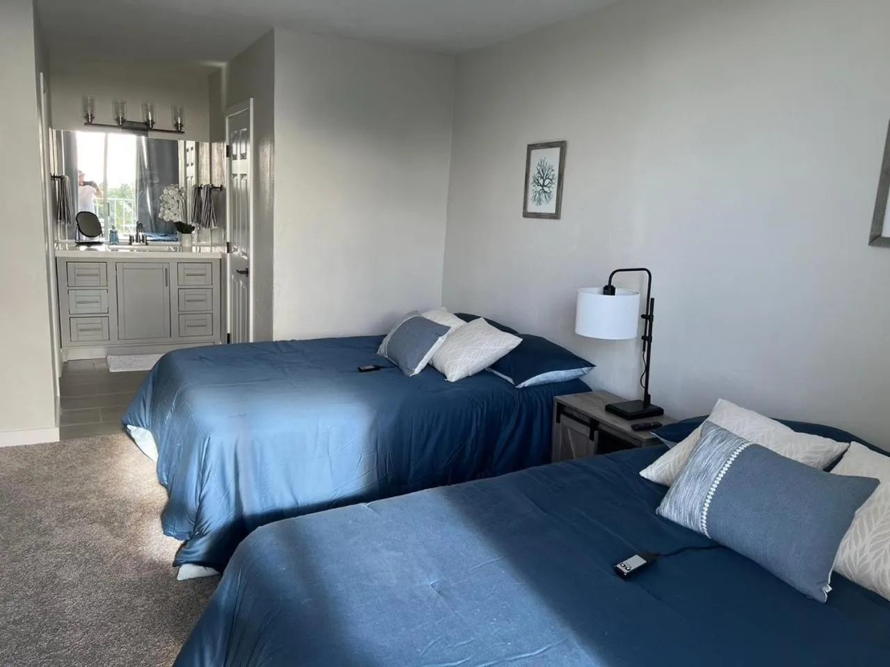 Bed in Stunning Views Best location in Hilo 2BR modern Condo