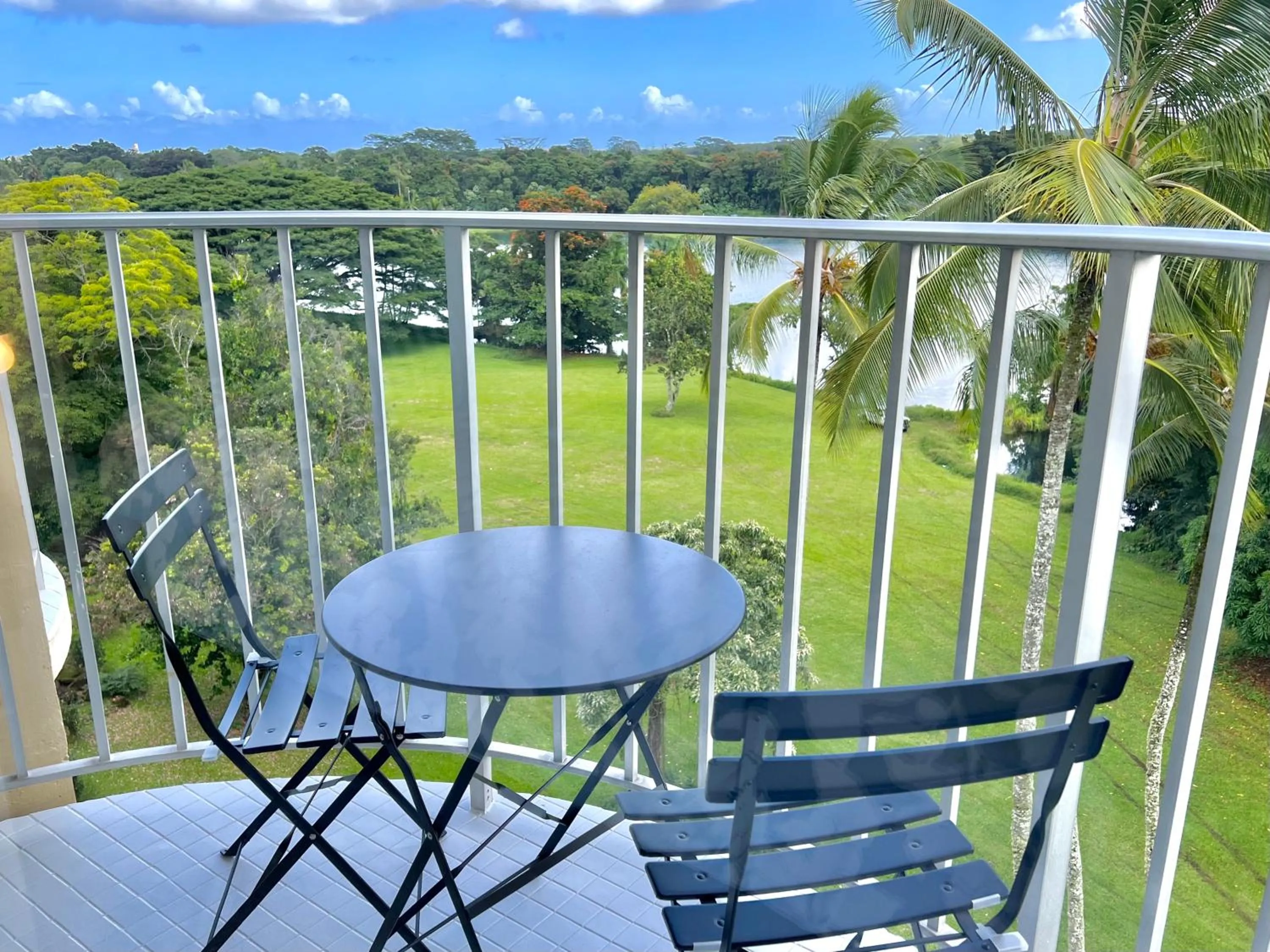 Stunning Views Best location in Hilo 2BR modern Condo
