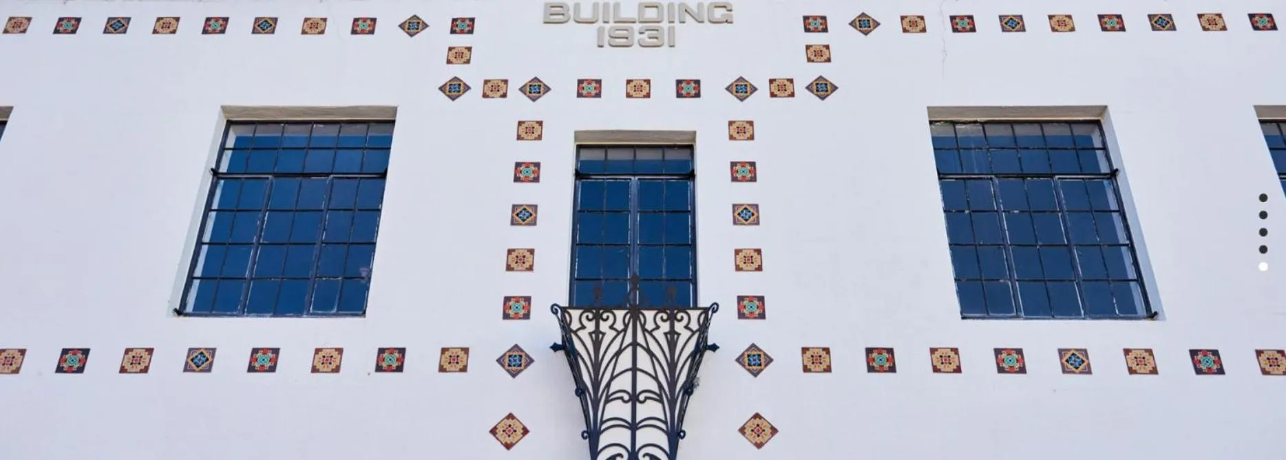 Property building in El Cosmico