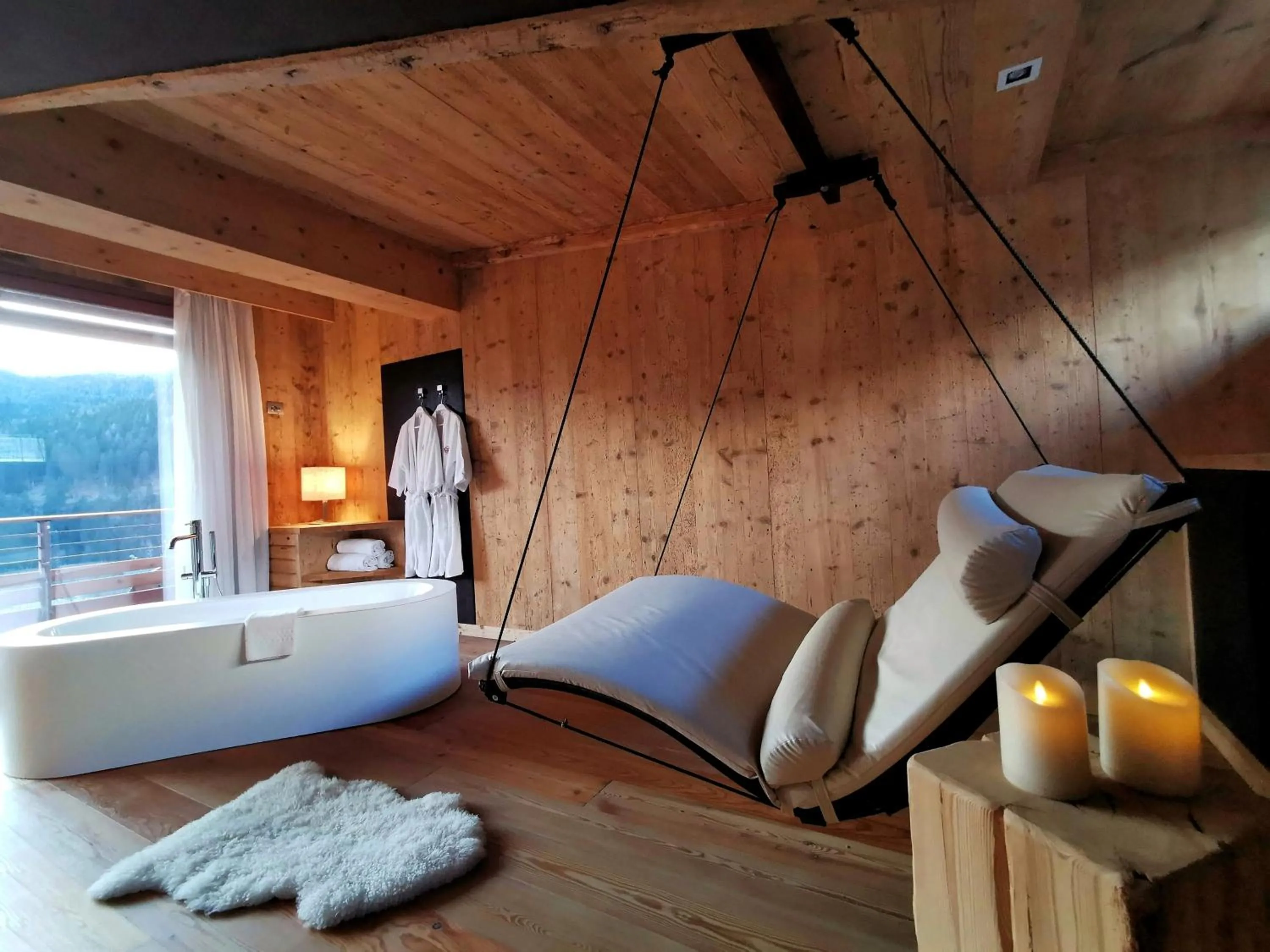 Bath, Bed in Parkhotel Ladinia