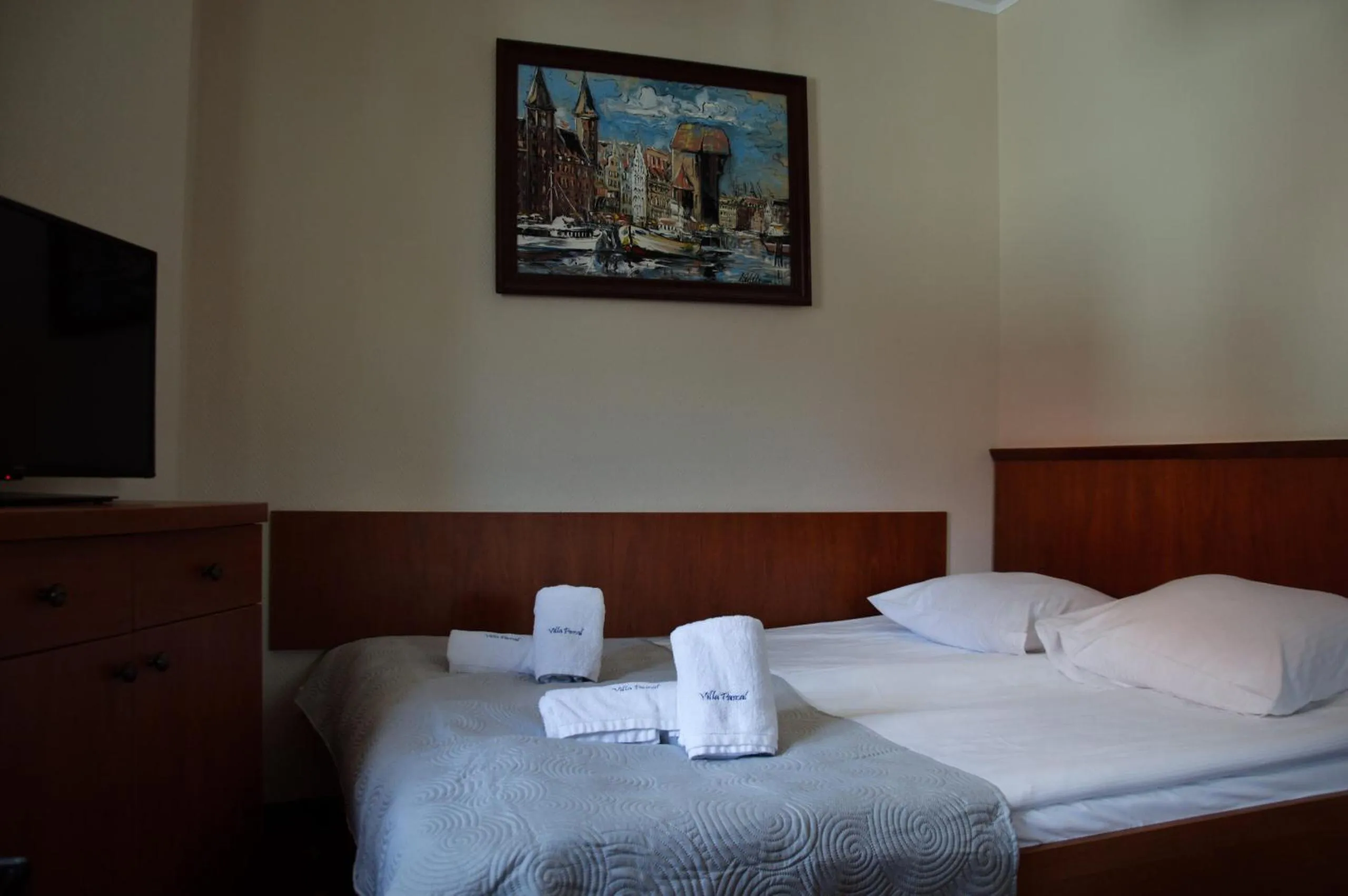 Photo of the whole room, Bed in Villa Pascal