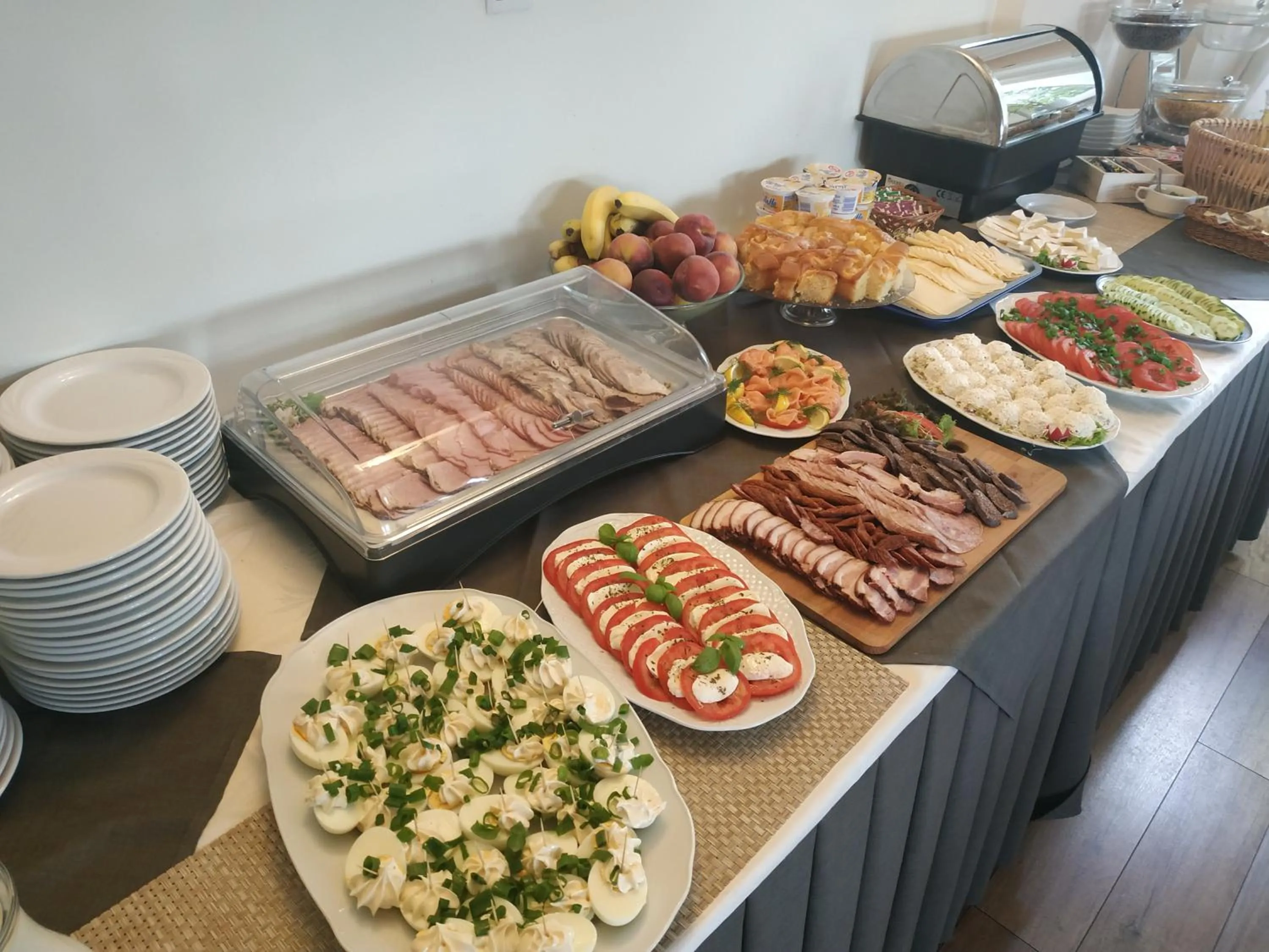 Breakfast in Villa Pascal