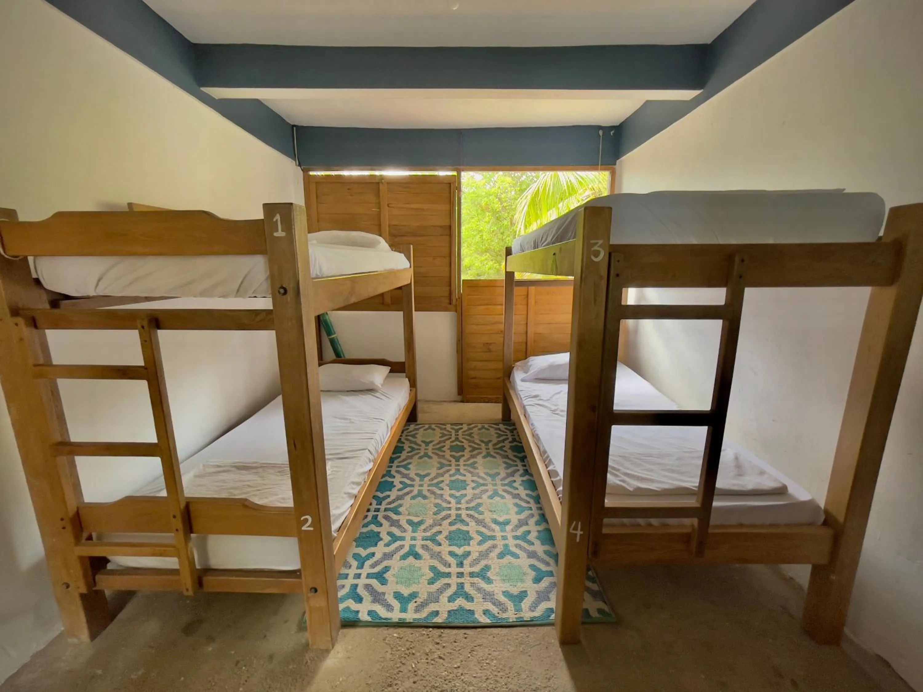 Photo of the whole room, Bed in La Playita Isla Fuerte