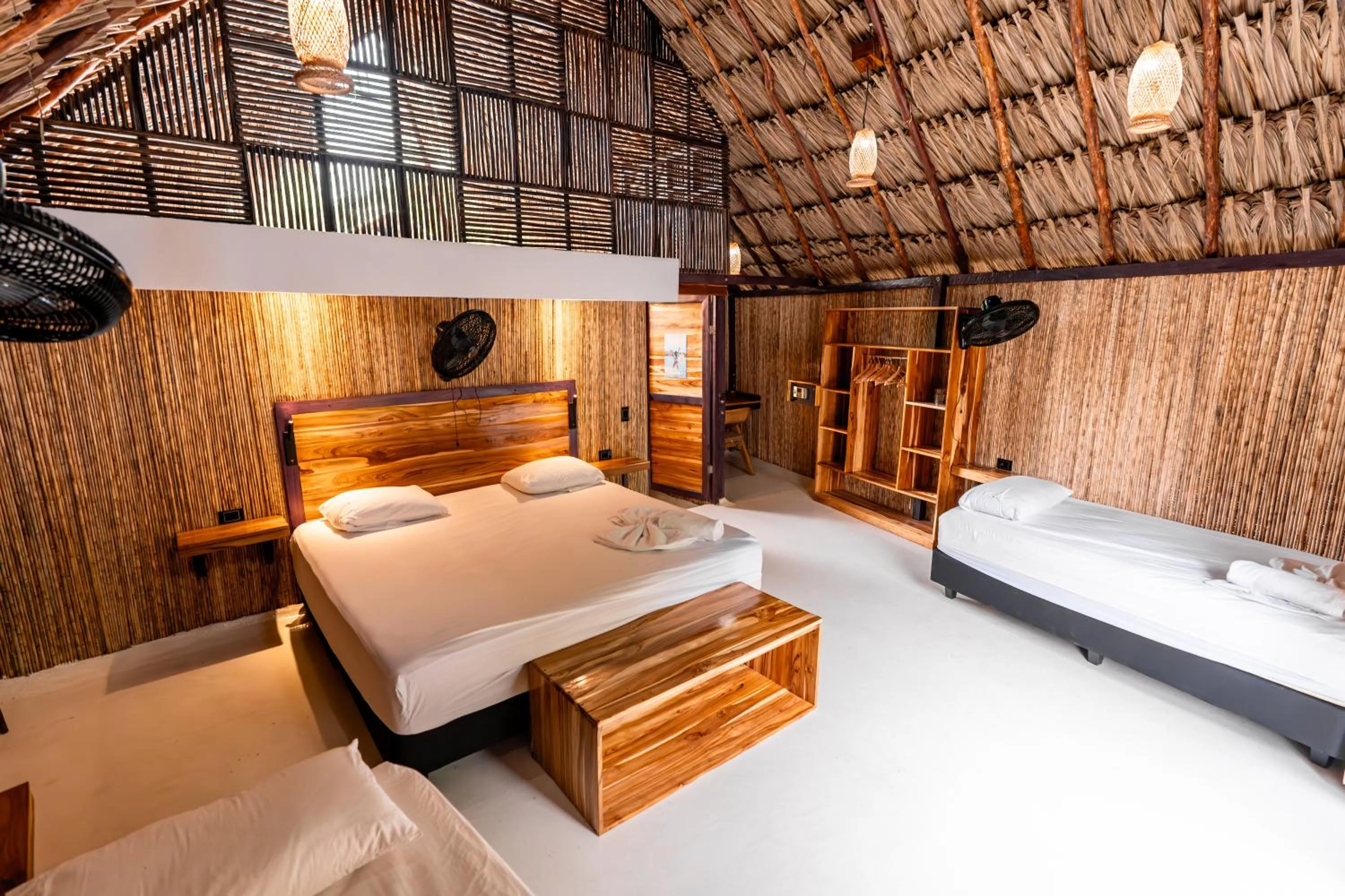 Photo of the whole room, Bed in La Playita Isla Fuerte
