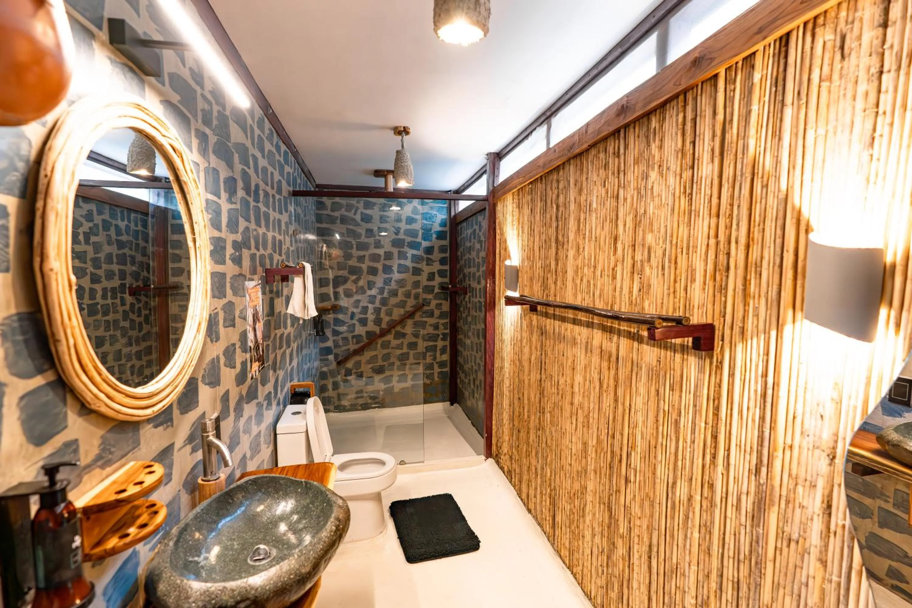 Bathroom in La Playita Isla Fuerte