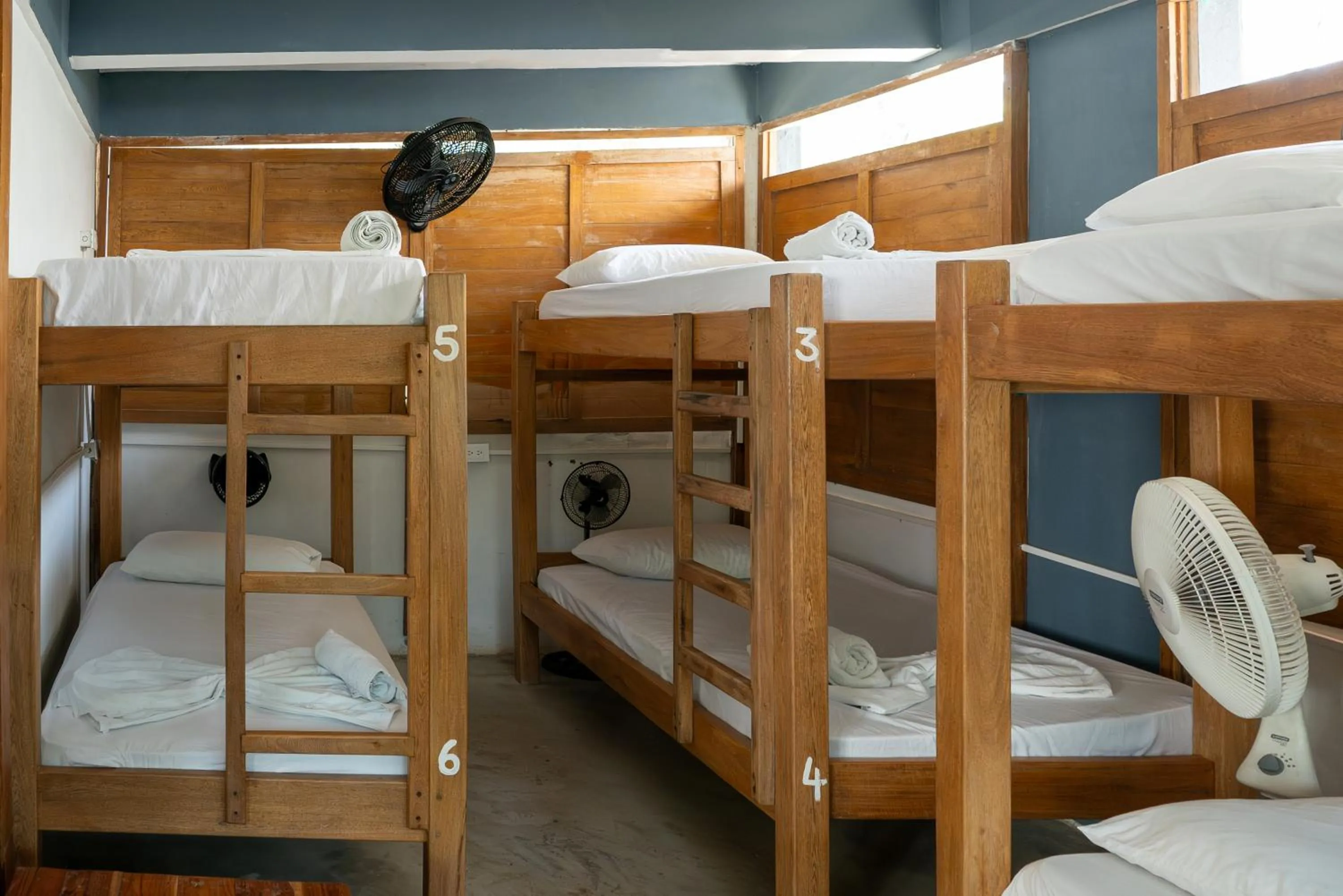 Photo of the whole room, Bed in La Playita Isla Fuerte