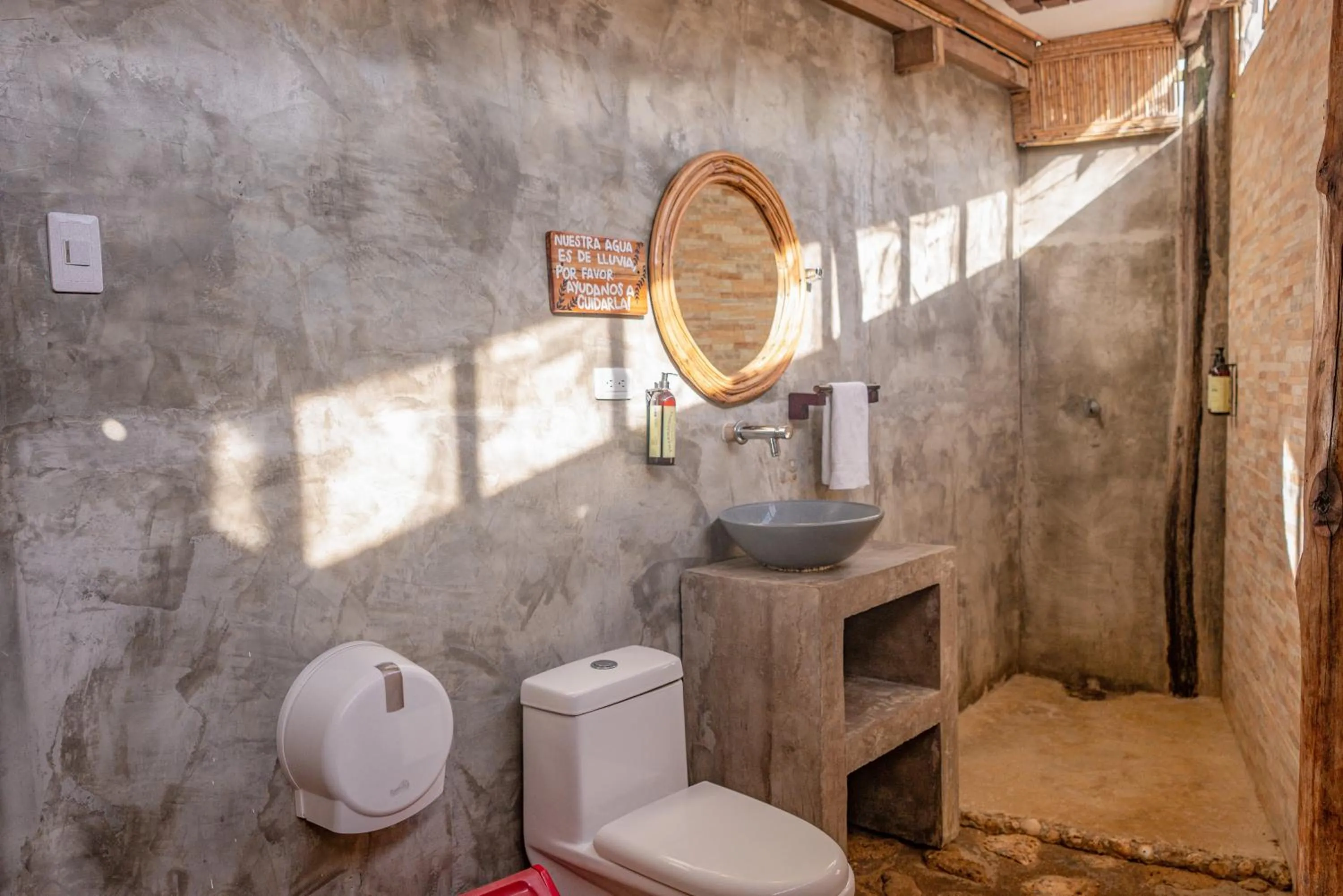 Shower in La Playita Isla Fuerte