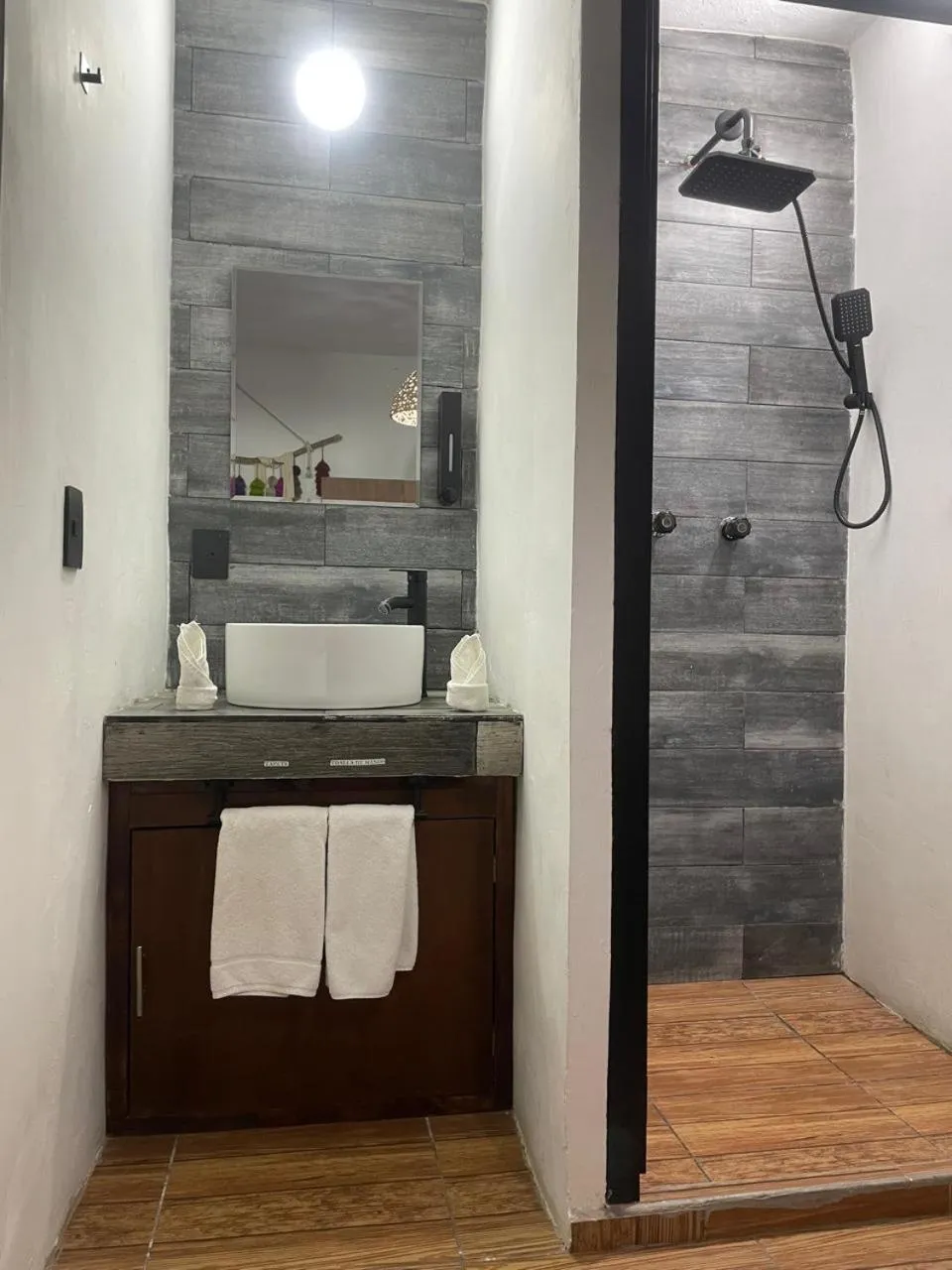 Bathroom in Suites del Barrio