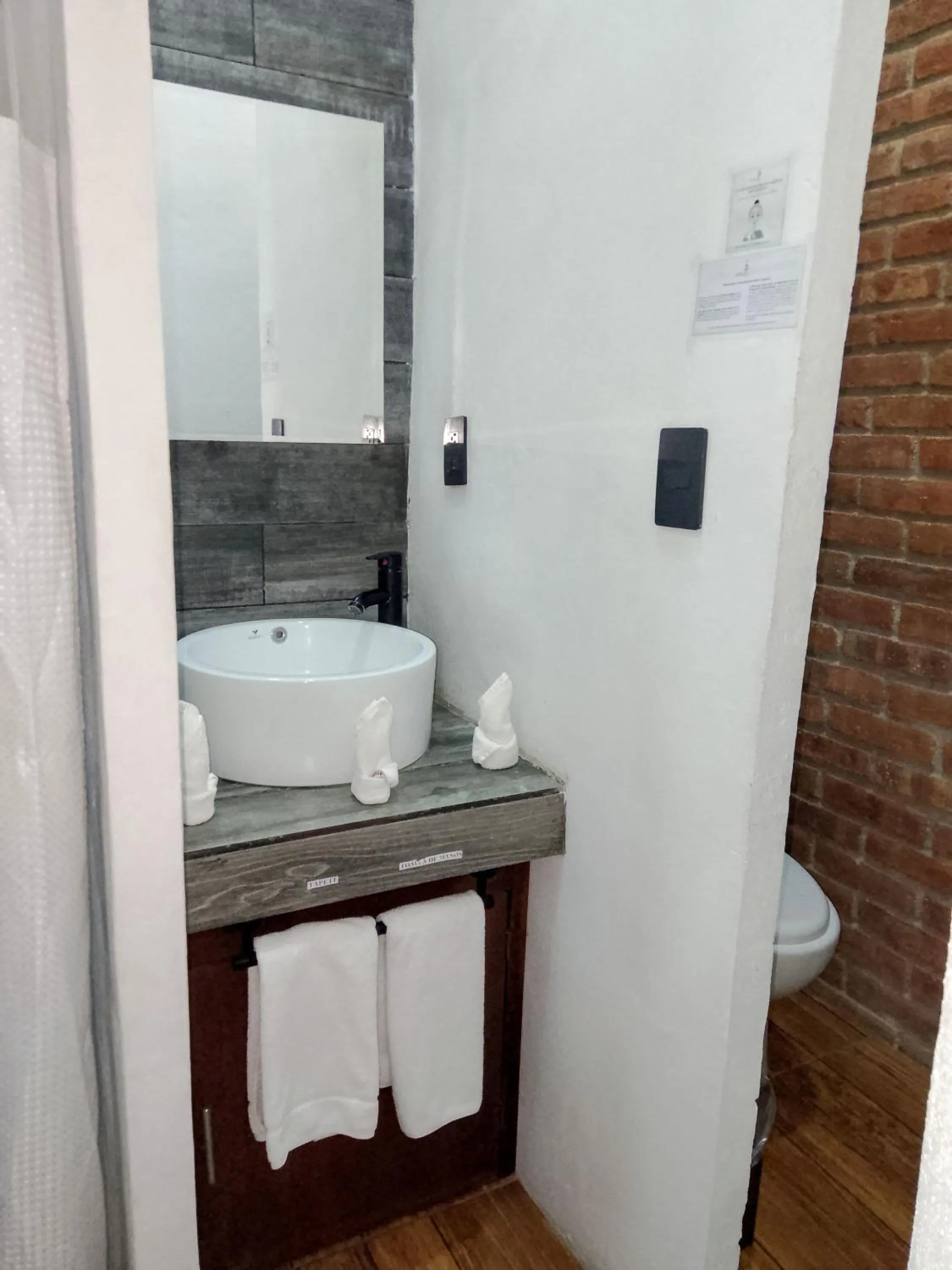 Bathroom in Suites del Barrio