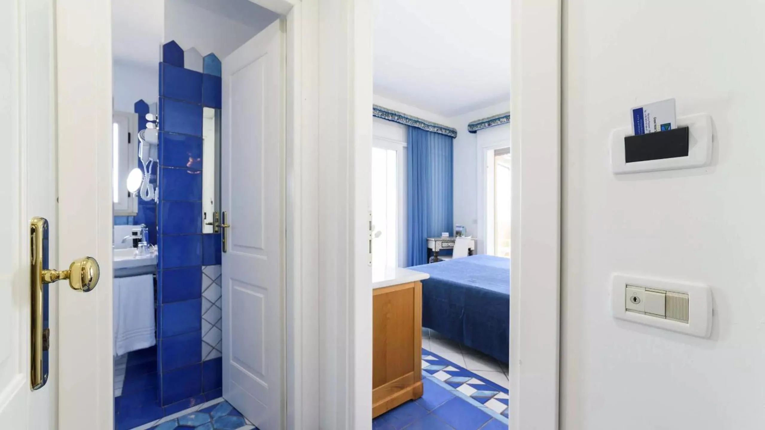 Photo of the whole room, Bed in Grand Hotel San Pietro