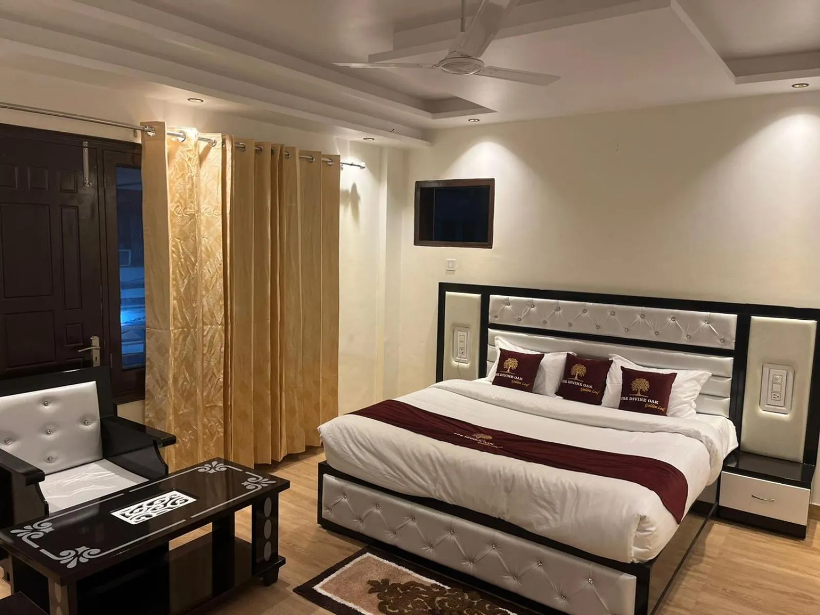 Photo of the whole room, Bed in The Divine Oak Golden Leaf