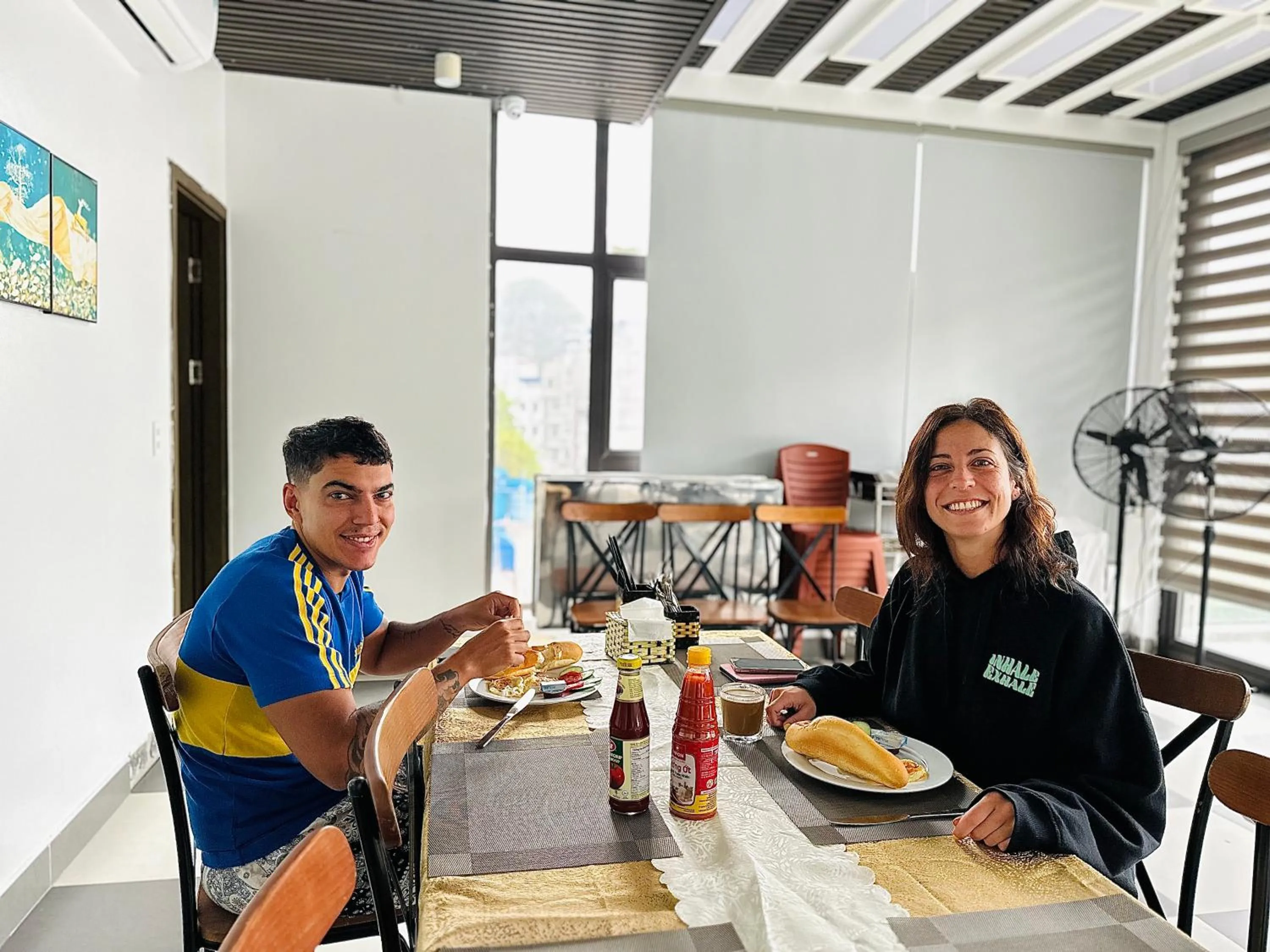 Restaurant/places to eat in Cat Ba Seoul 2 Hotel & Apartment