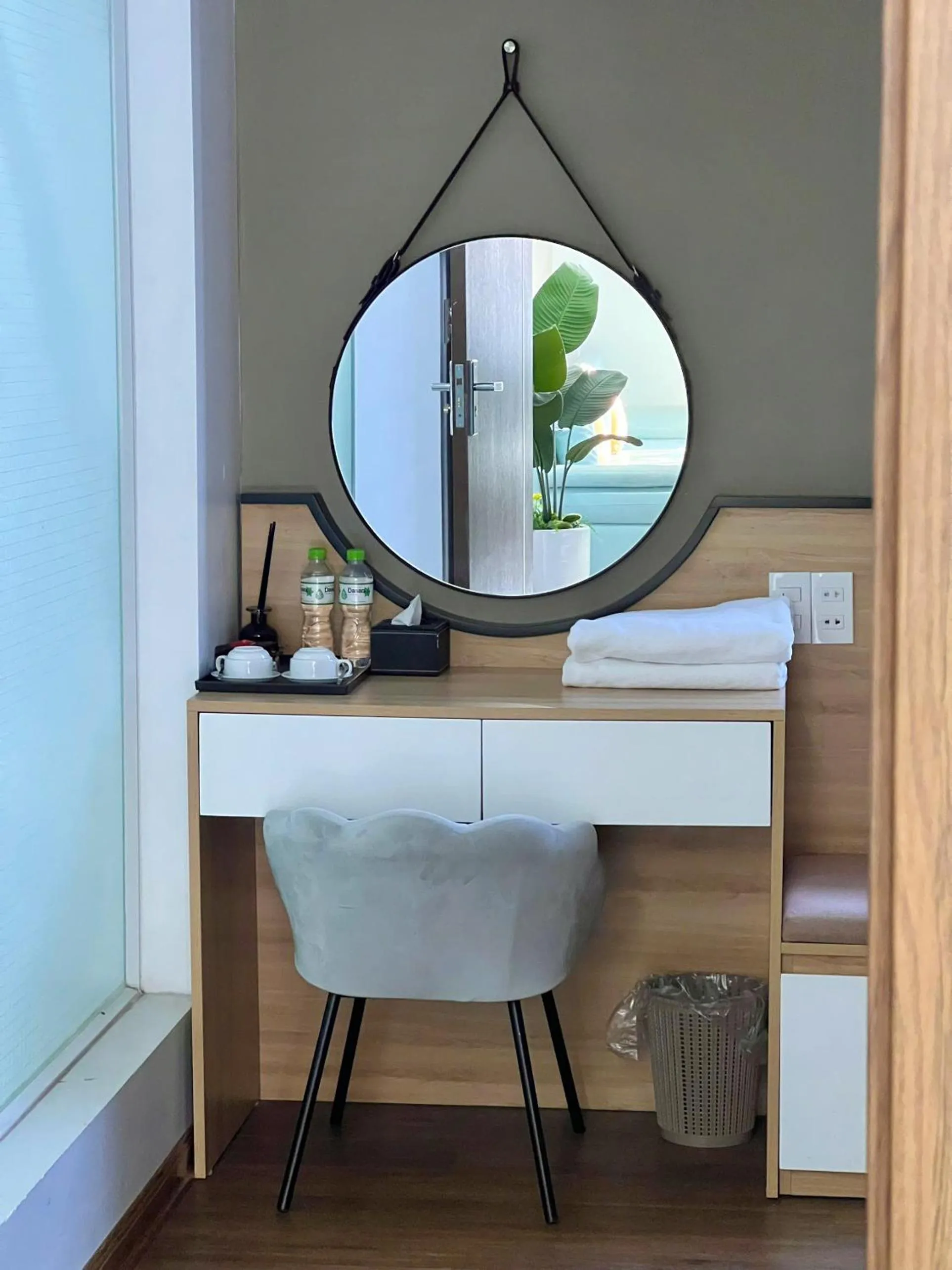 Kitchen or kitchenette in Cat Ba Seoul 2 Hotel & Apartment