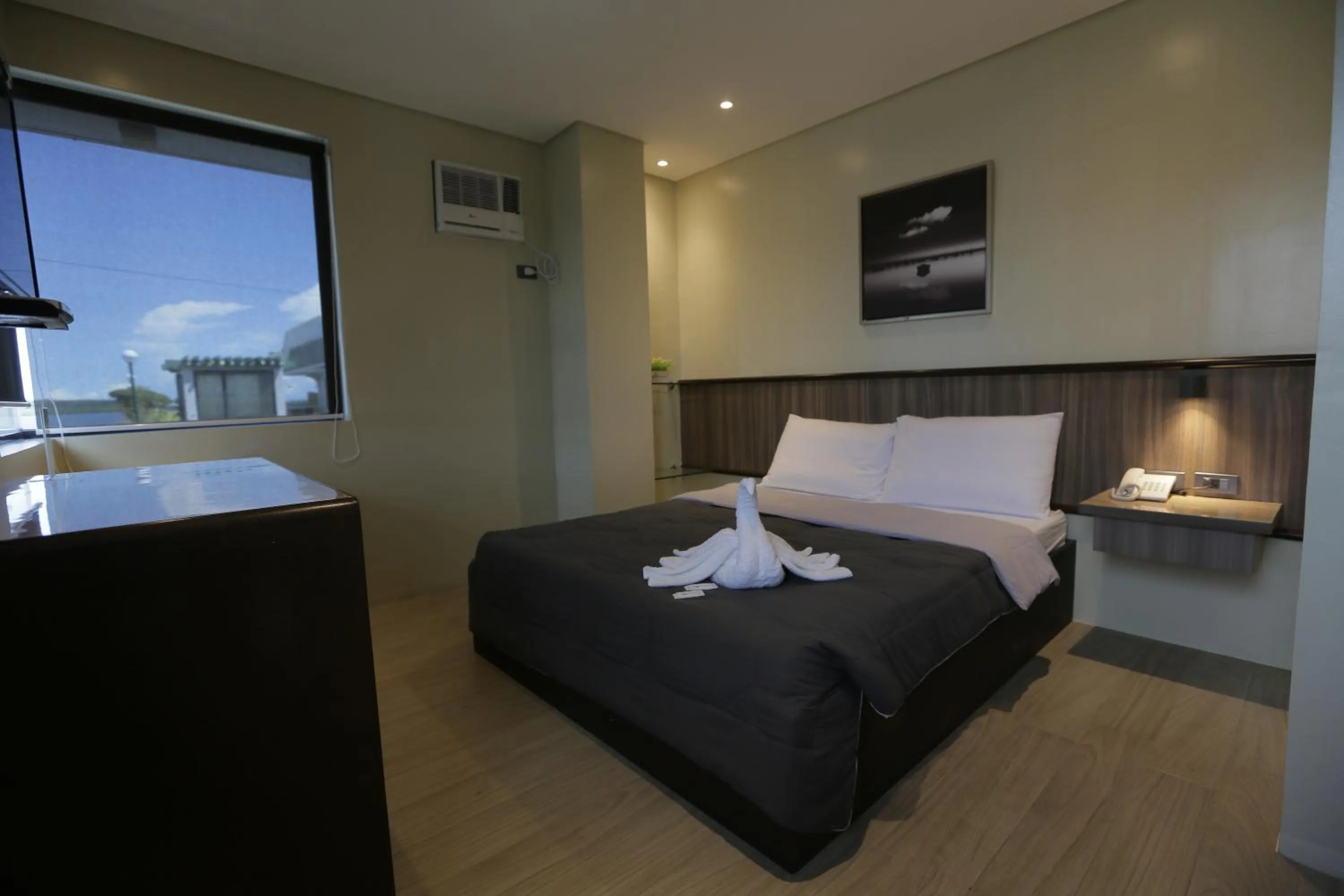 Bed in PILAR MARINA INN